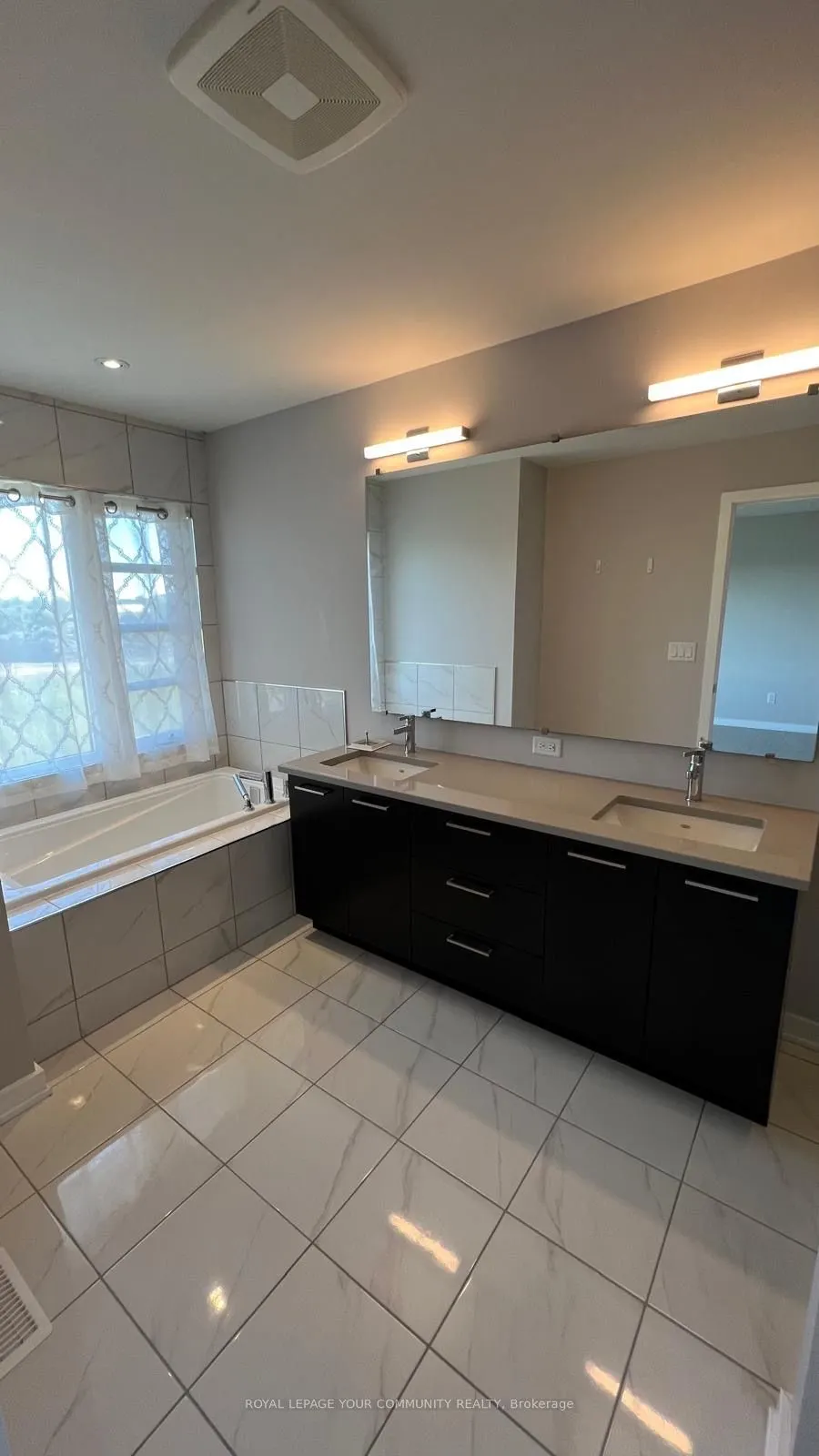 172 Shuttleworth Drive