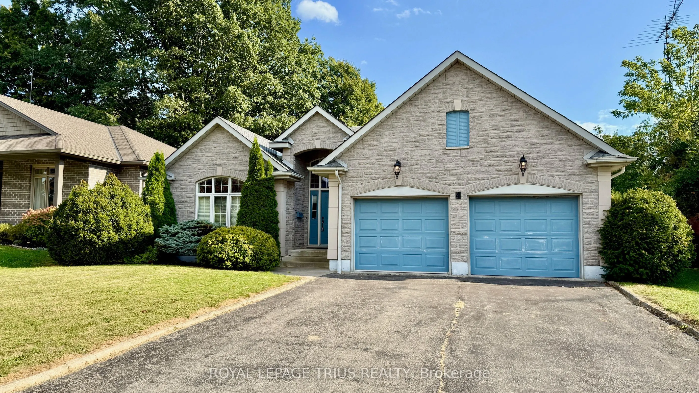 4 Orchard Crescent