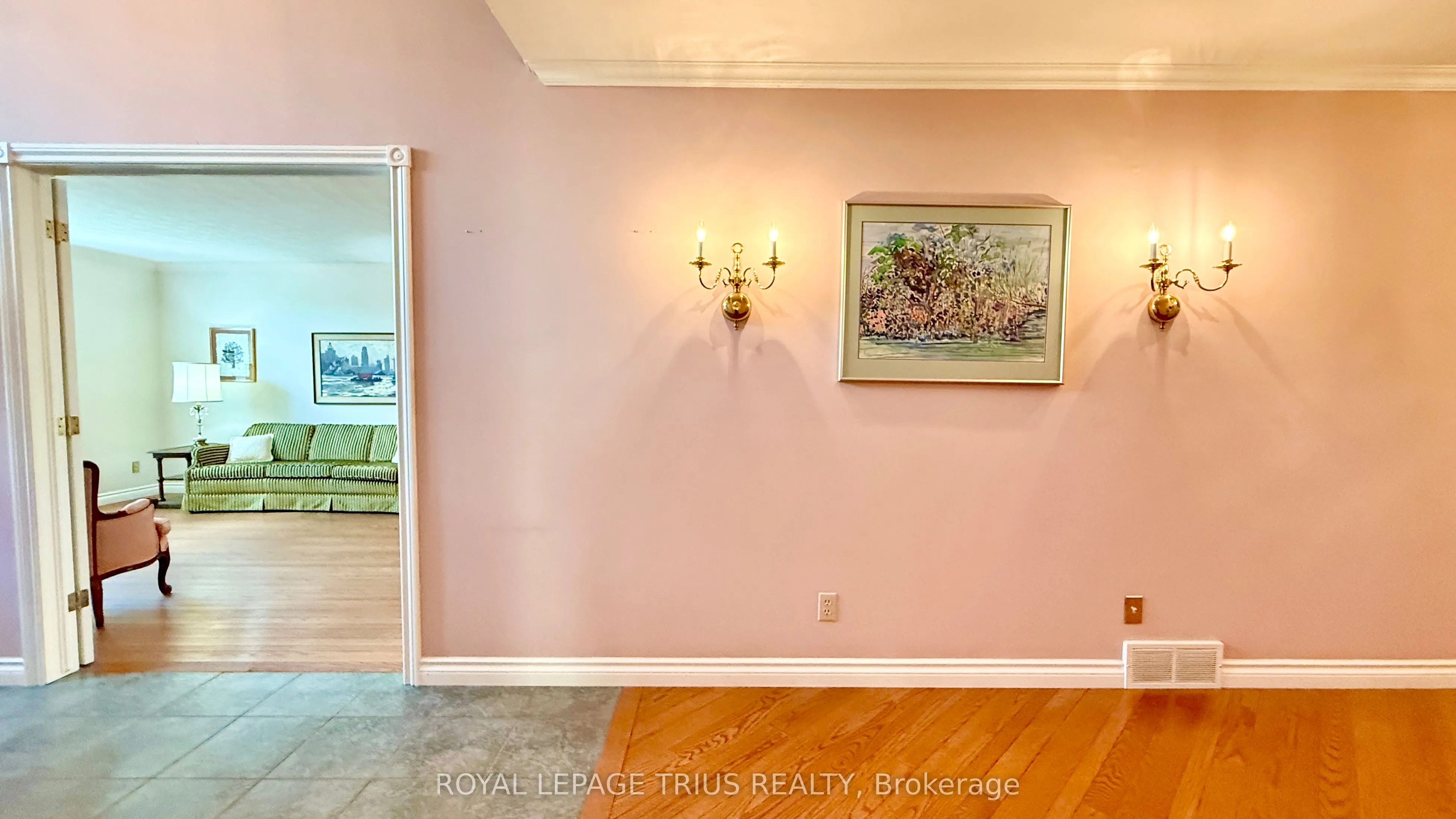 4 Orchard Crescent