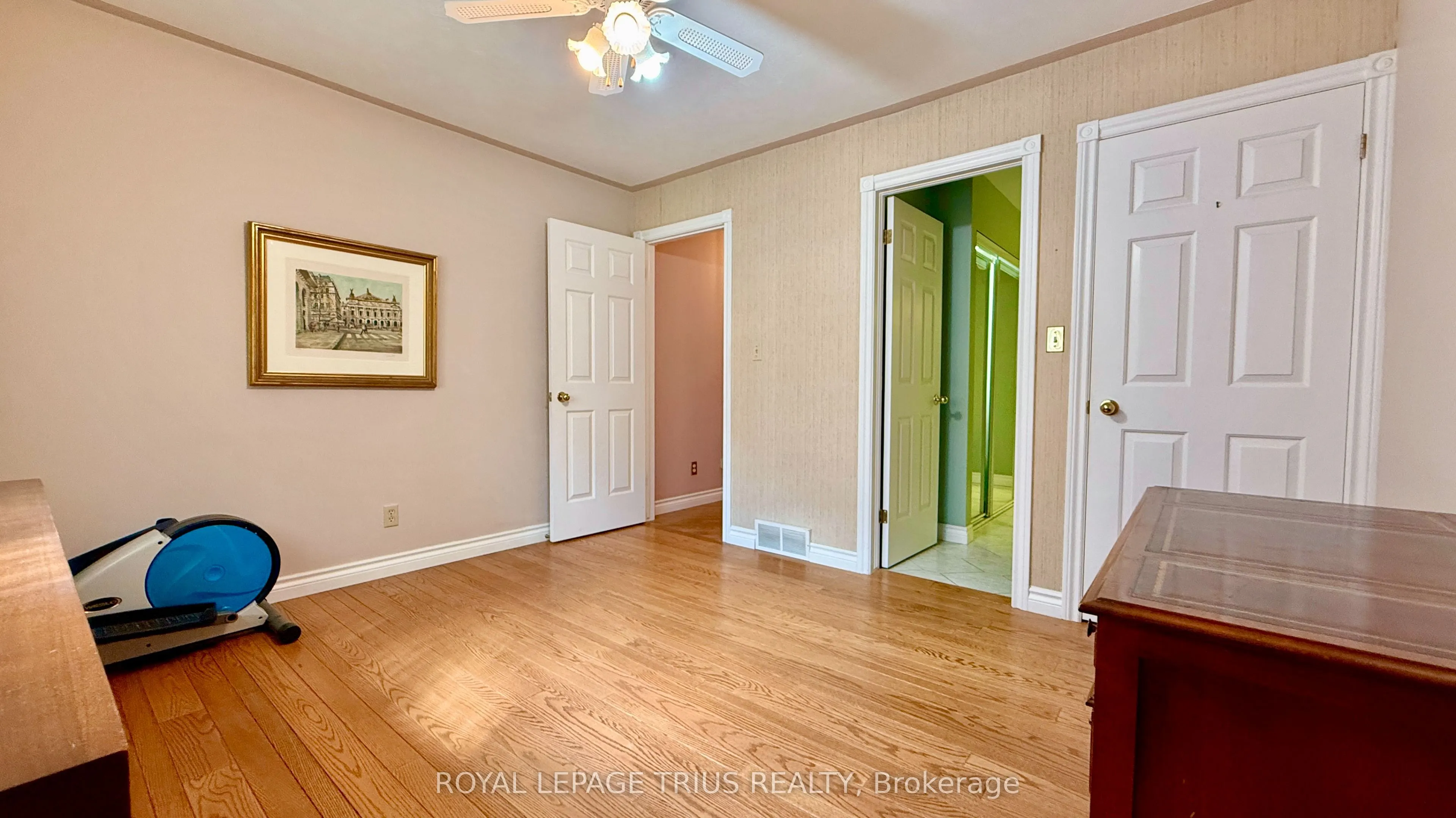 4 Orchard Crescent