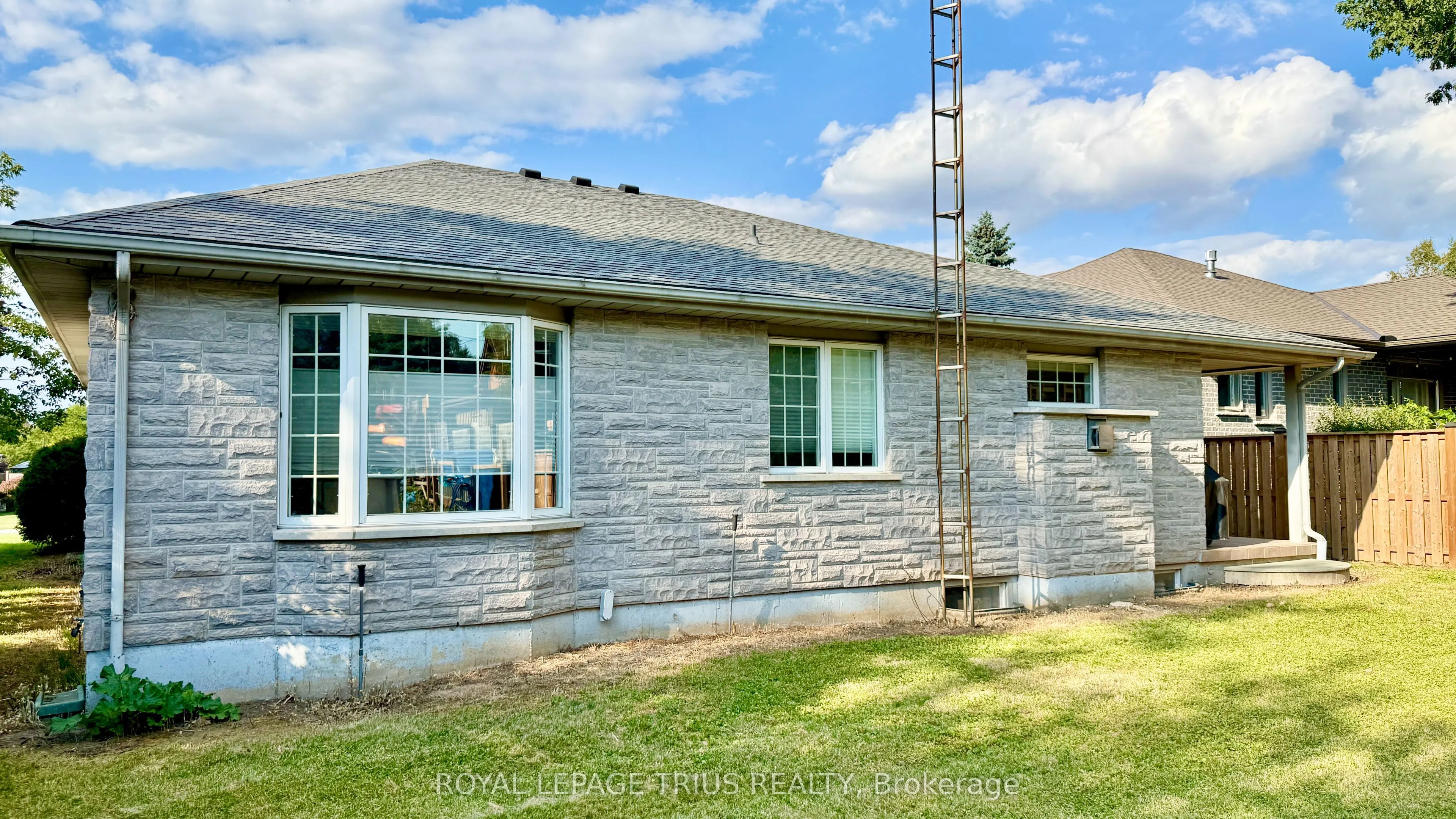 4 Orchard Crescent