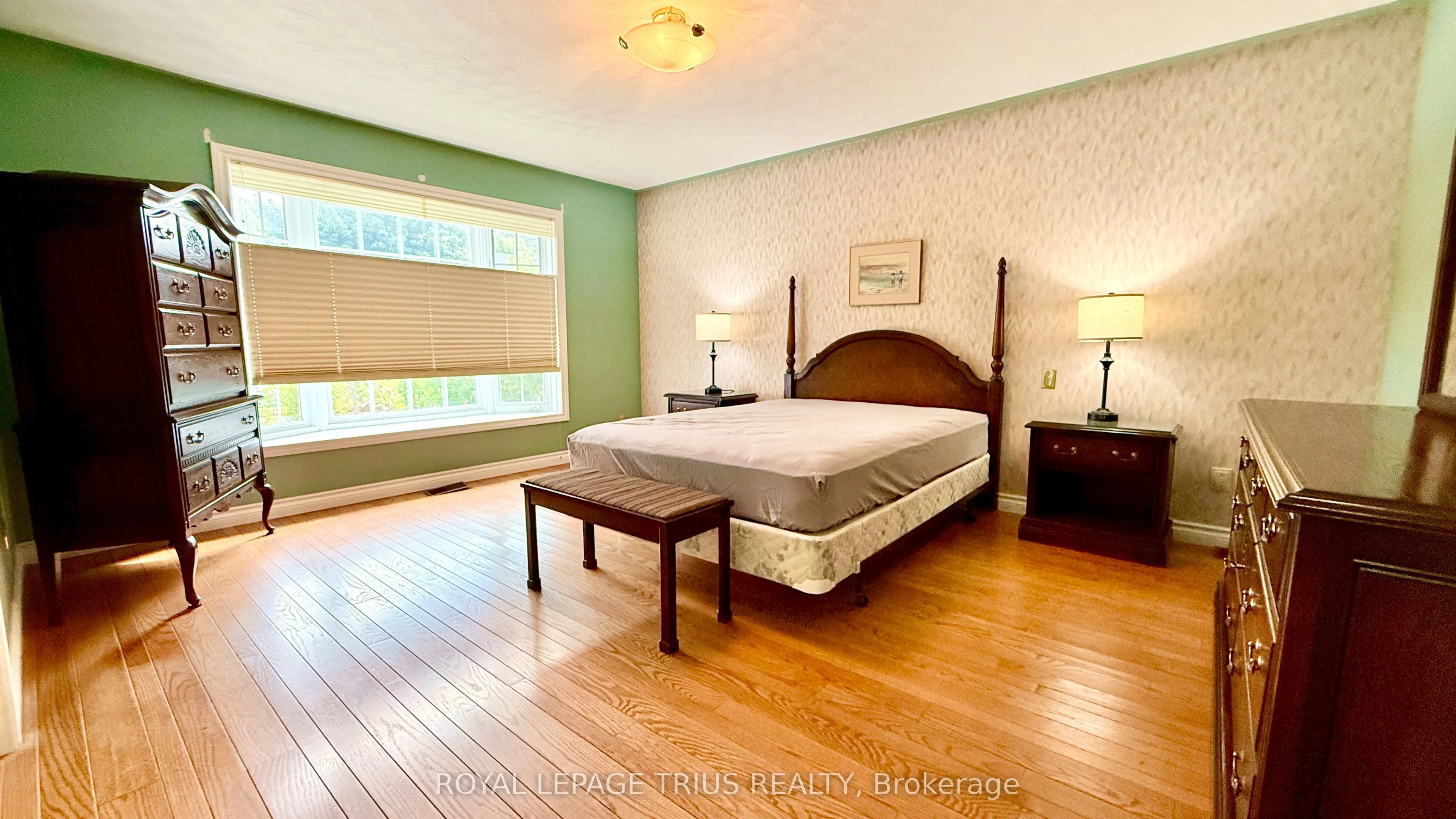 4 Orchard Crescent