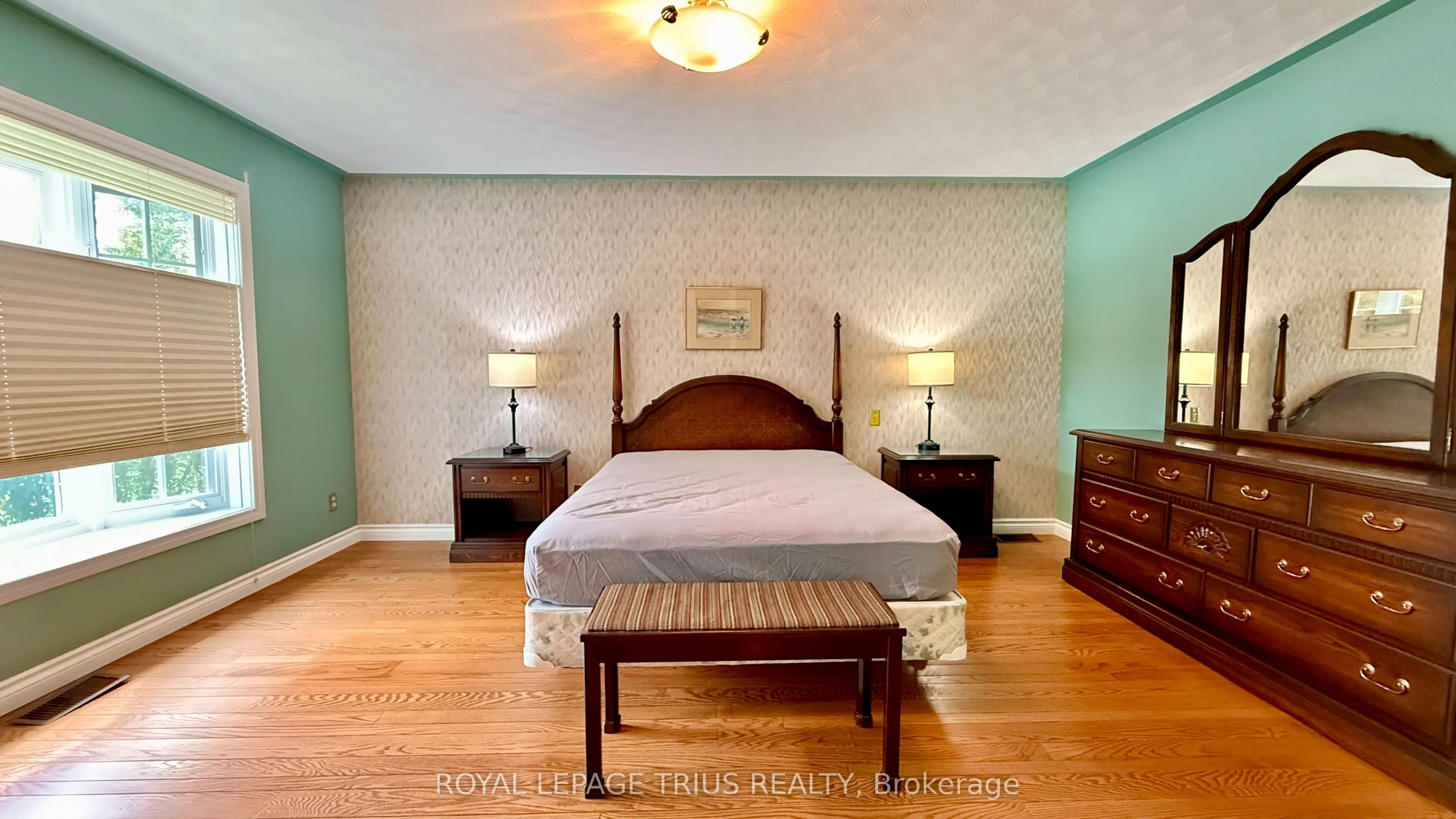 4 Orchard Crescent