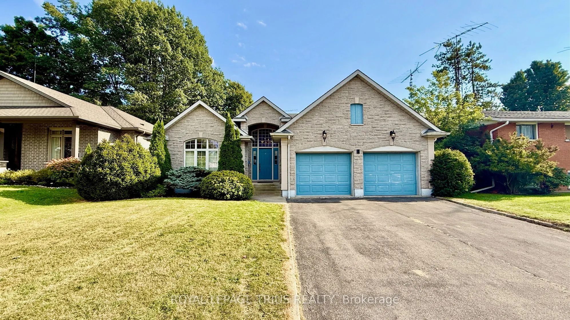 4 Orchard Crescent