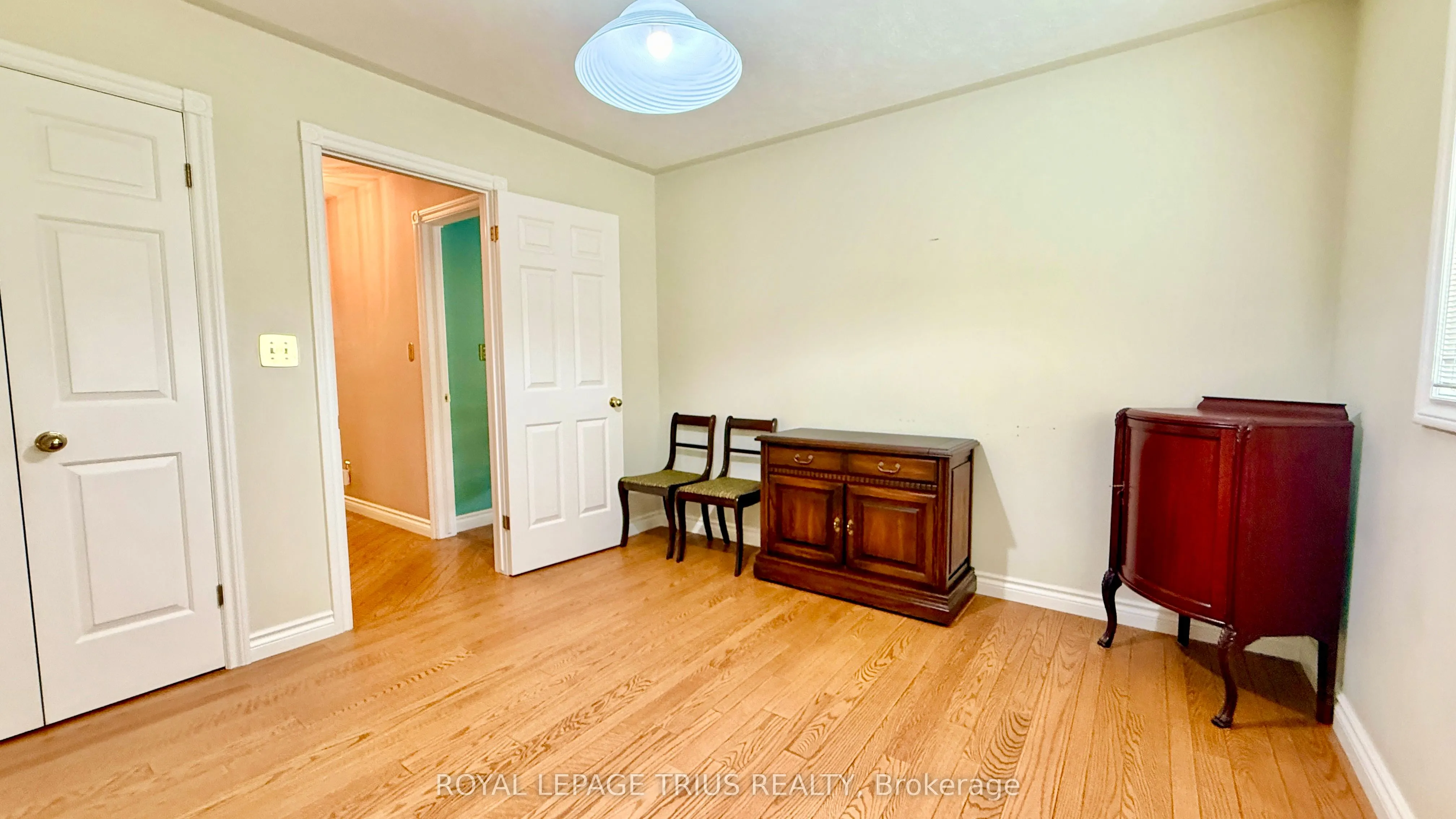 4 Orchard Crescent