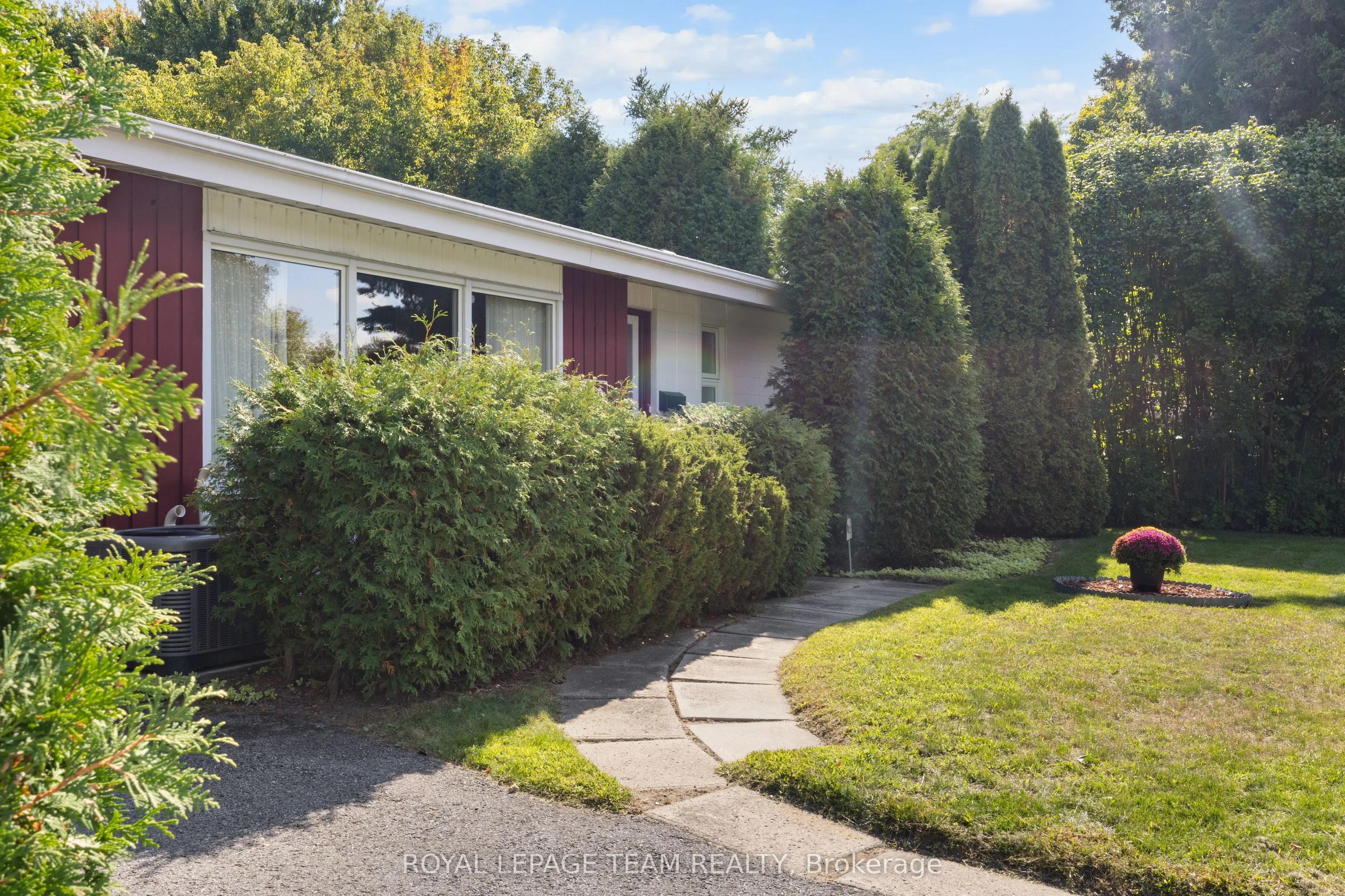 30 Ellery Crescent