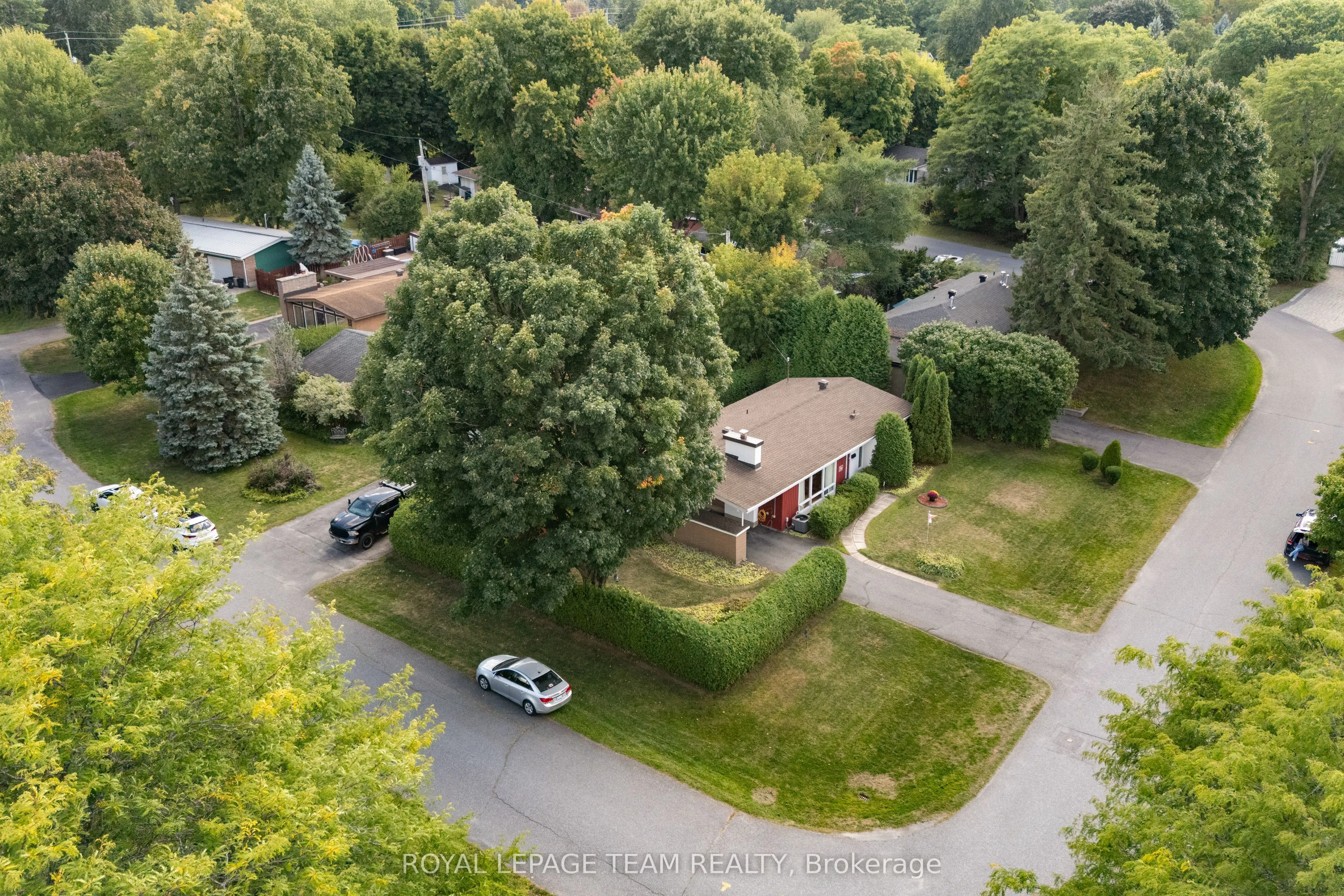 30 Ellery Crescent