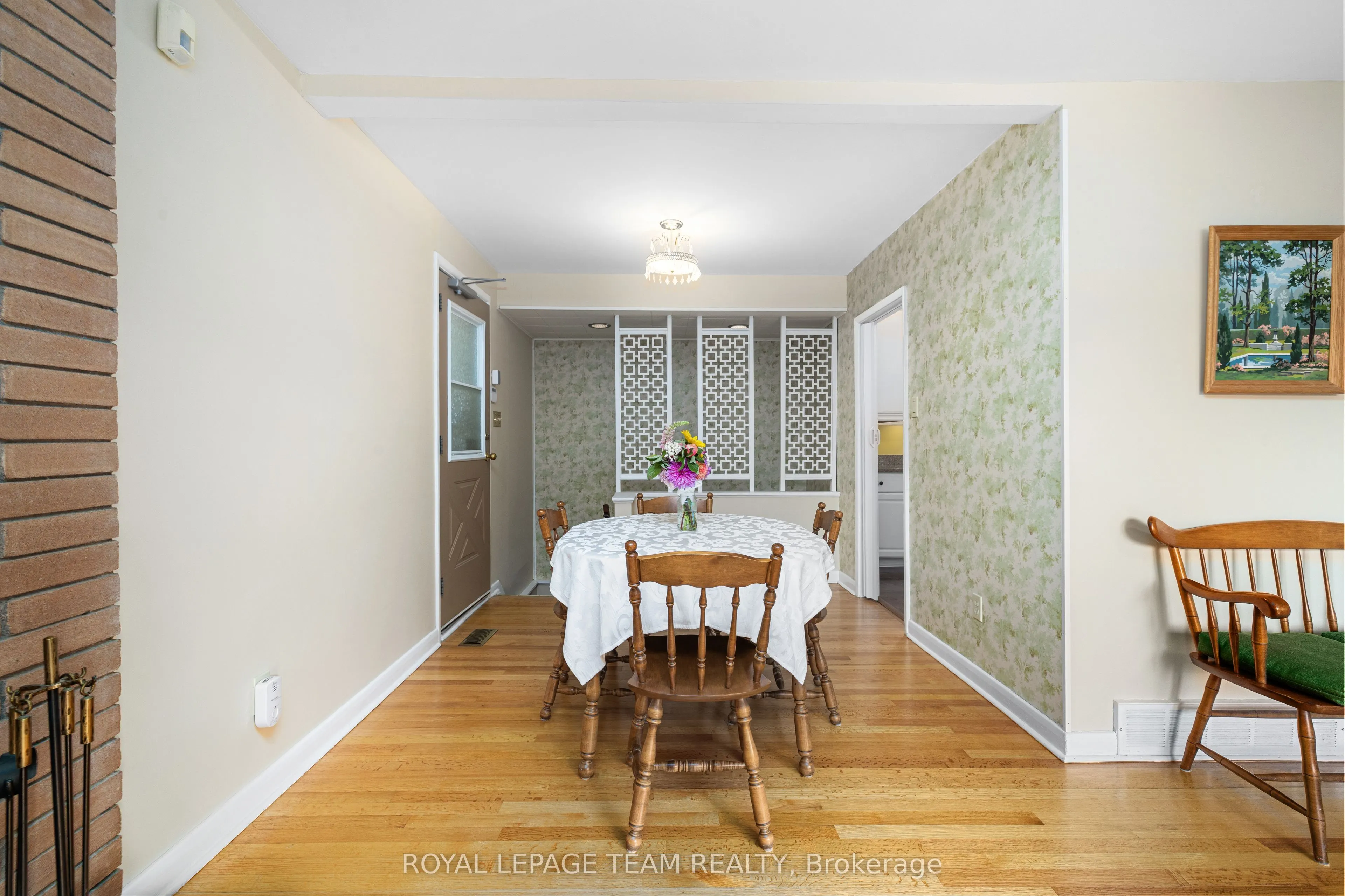 30 Ellery Crescent