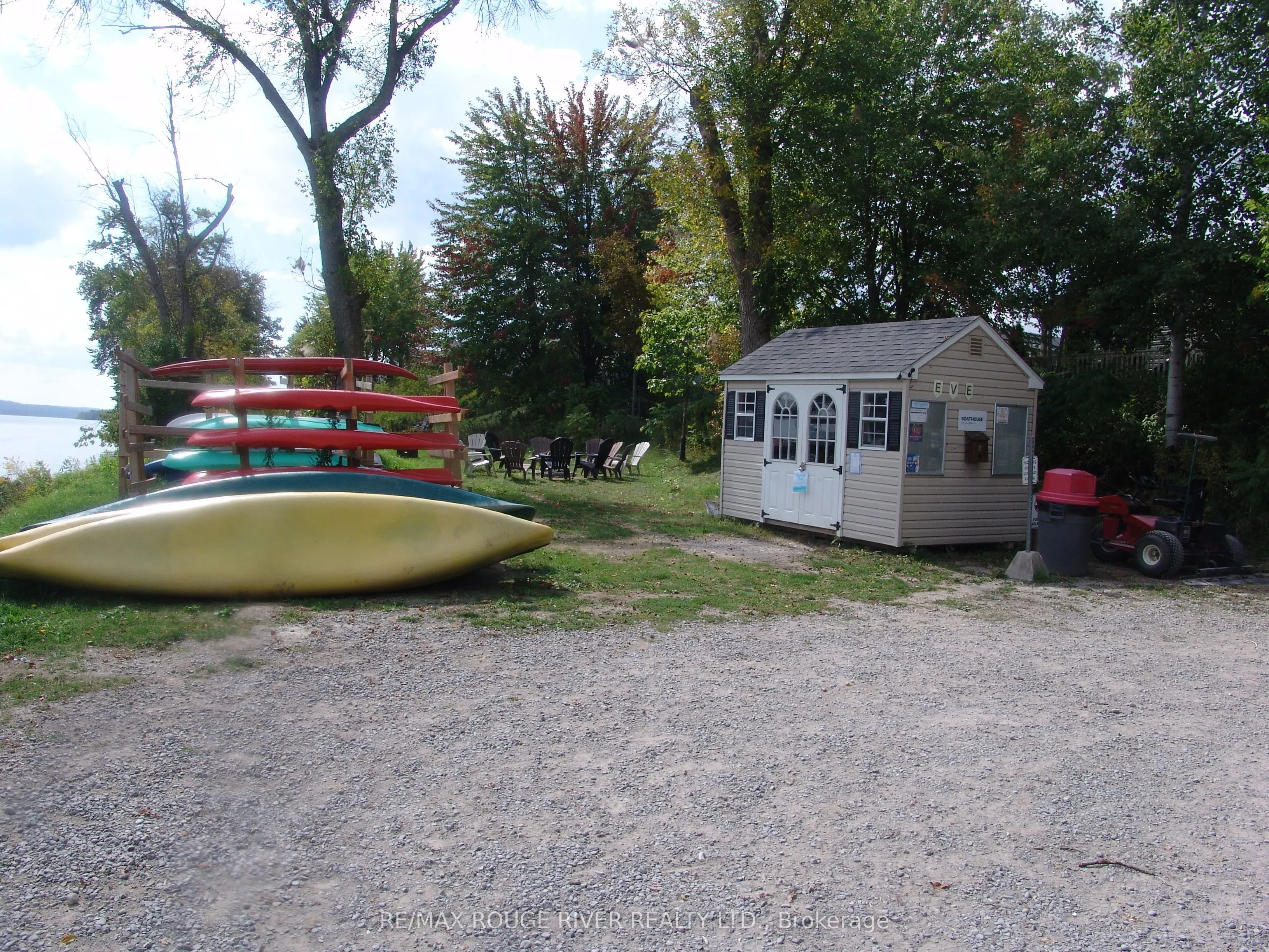 1235 Villiers Line