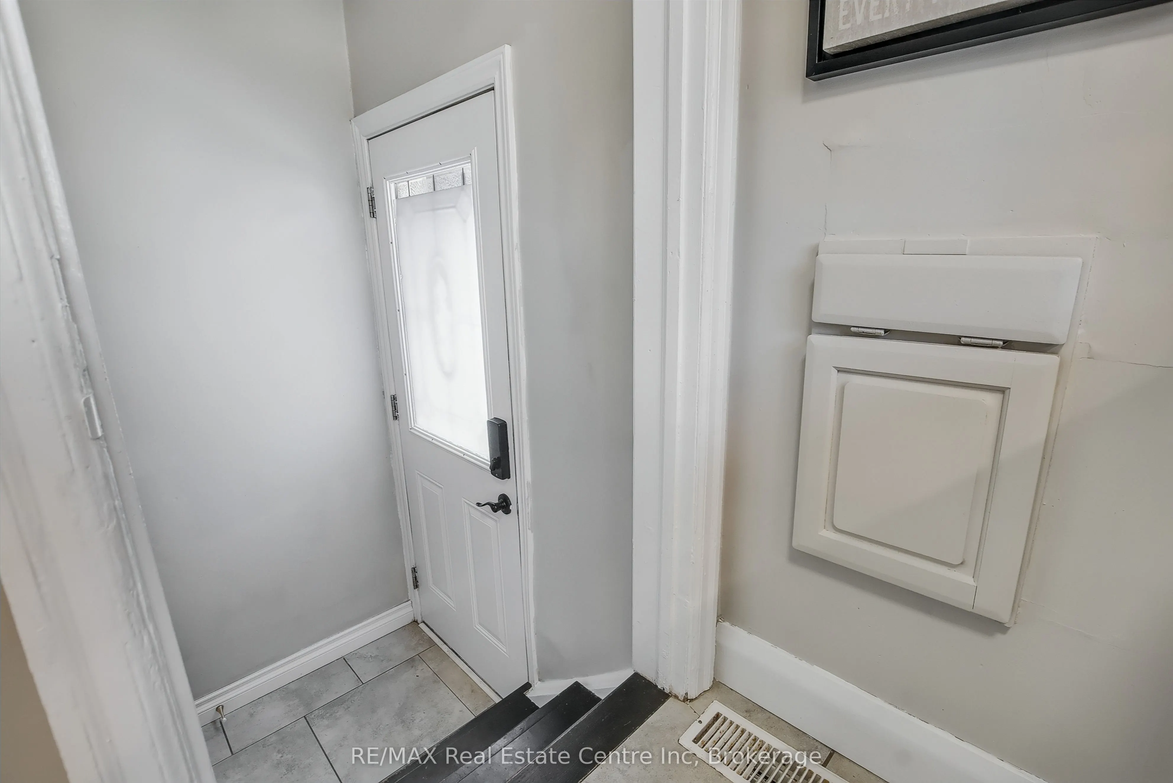 52 Avenue Road
