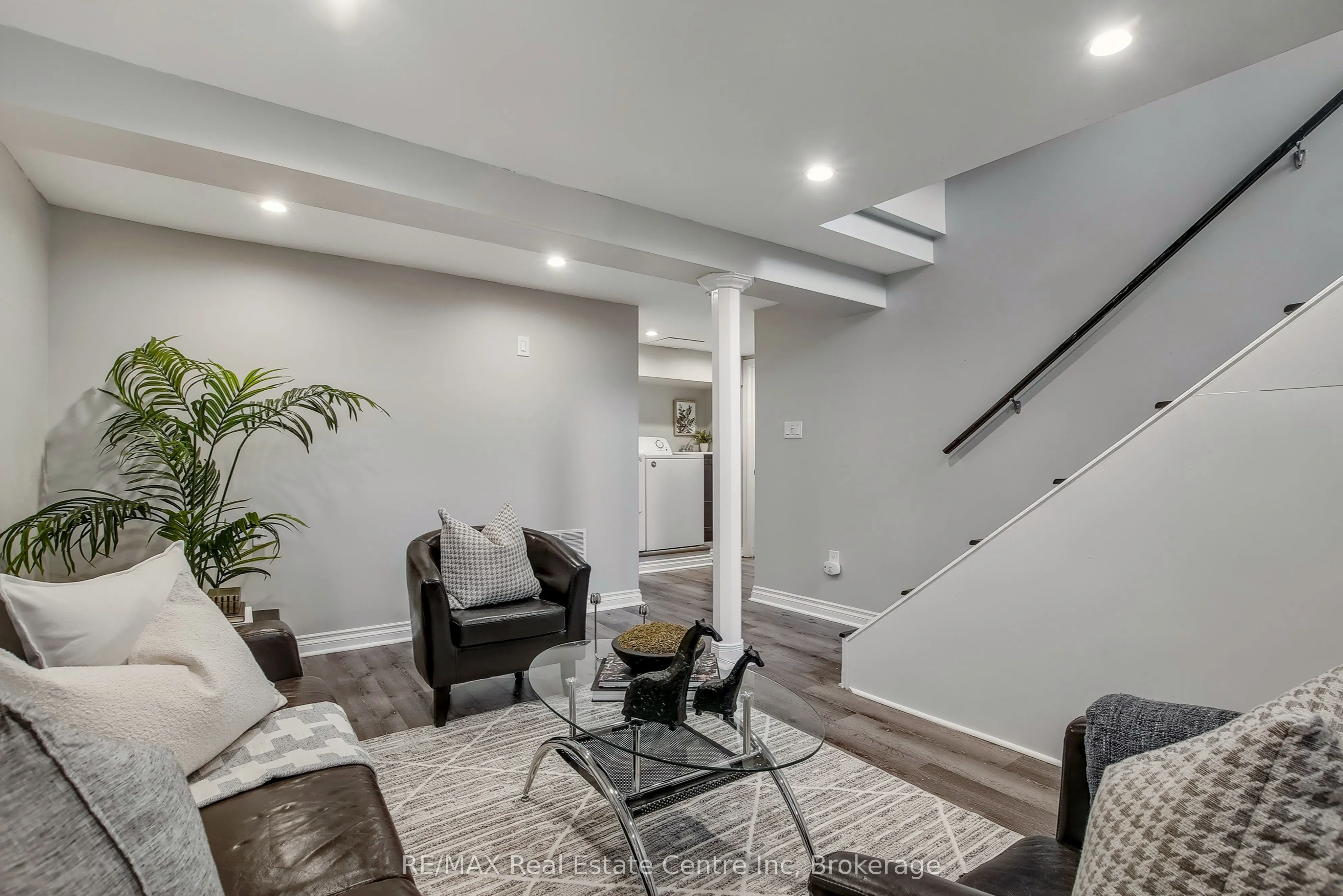 52 Avenue Road
