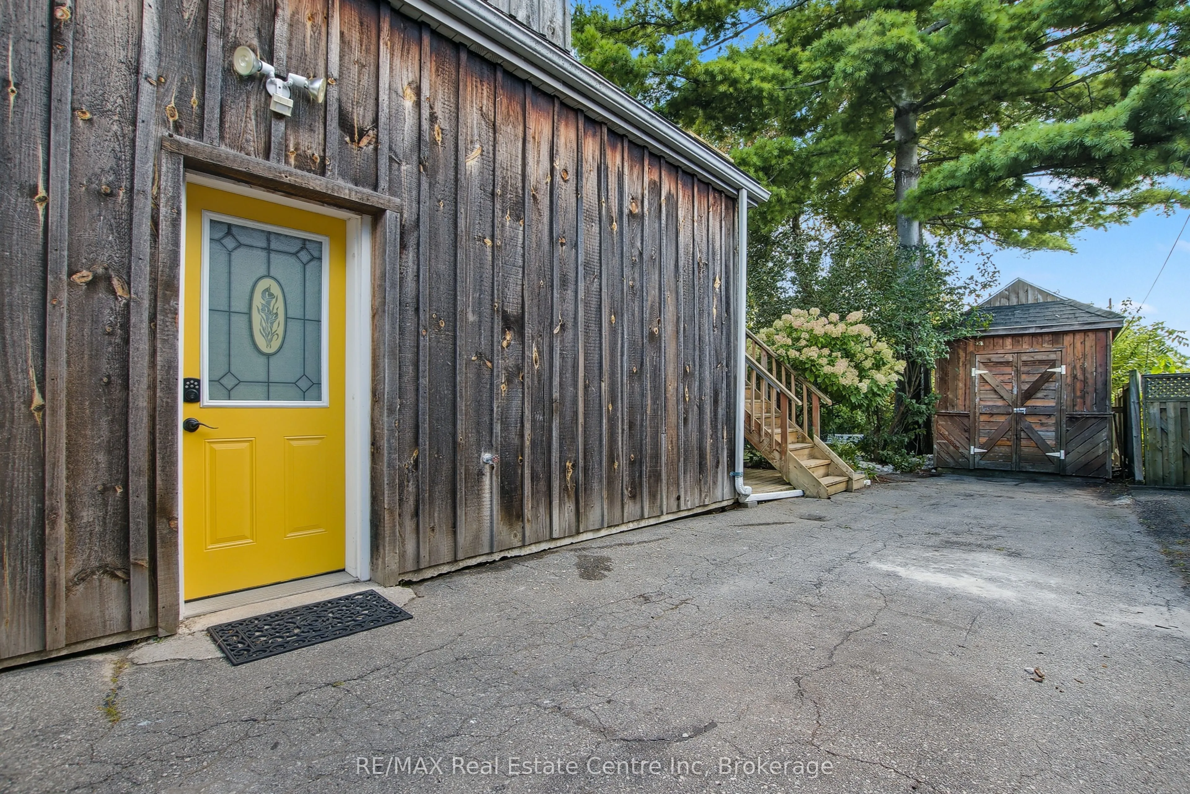 52 Avenue Road