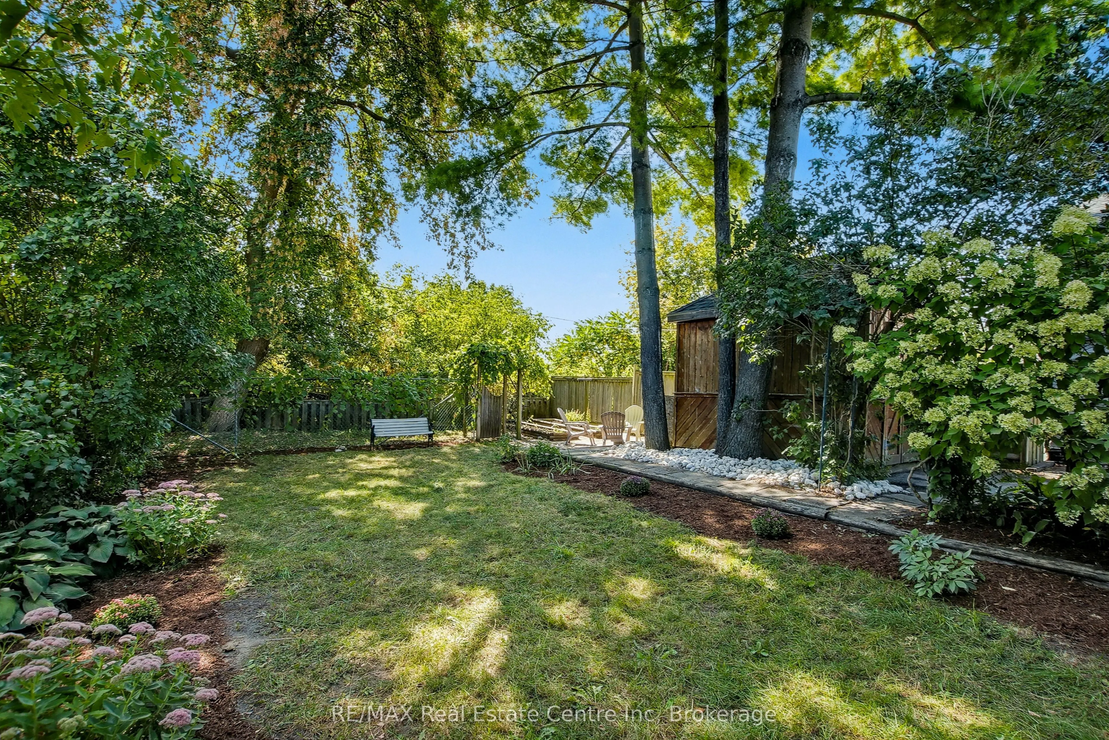 52 Avenue Road