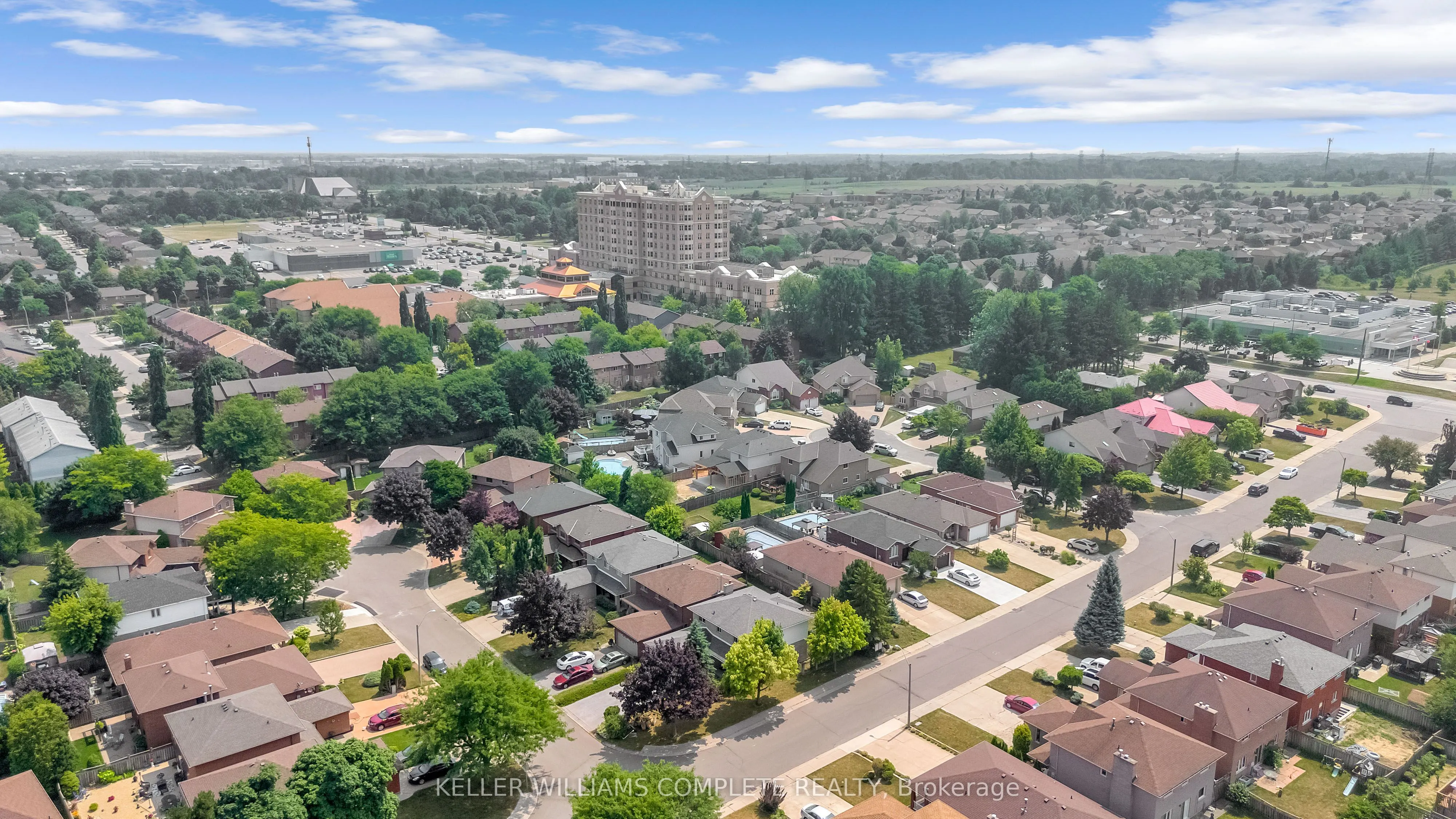 2 ROBESPIERRE Court