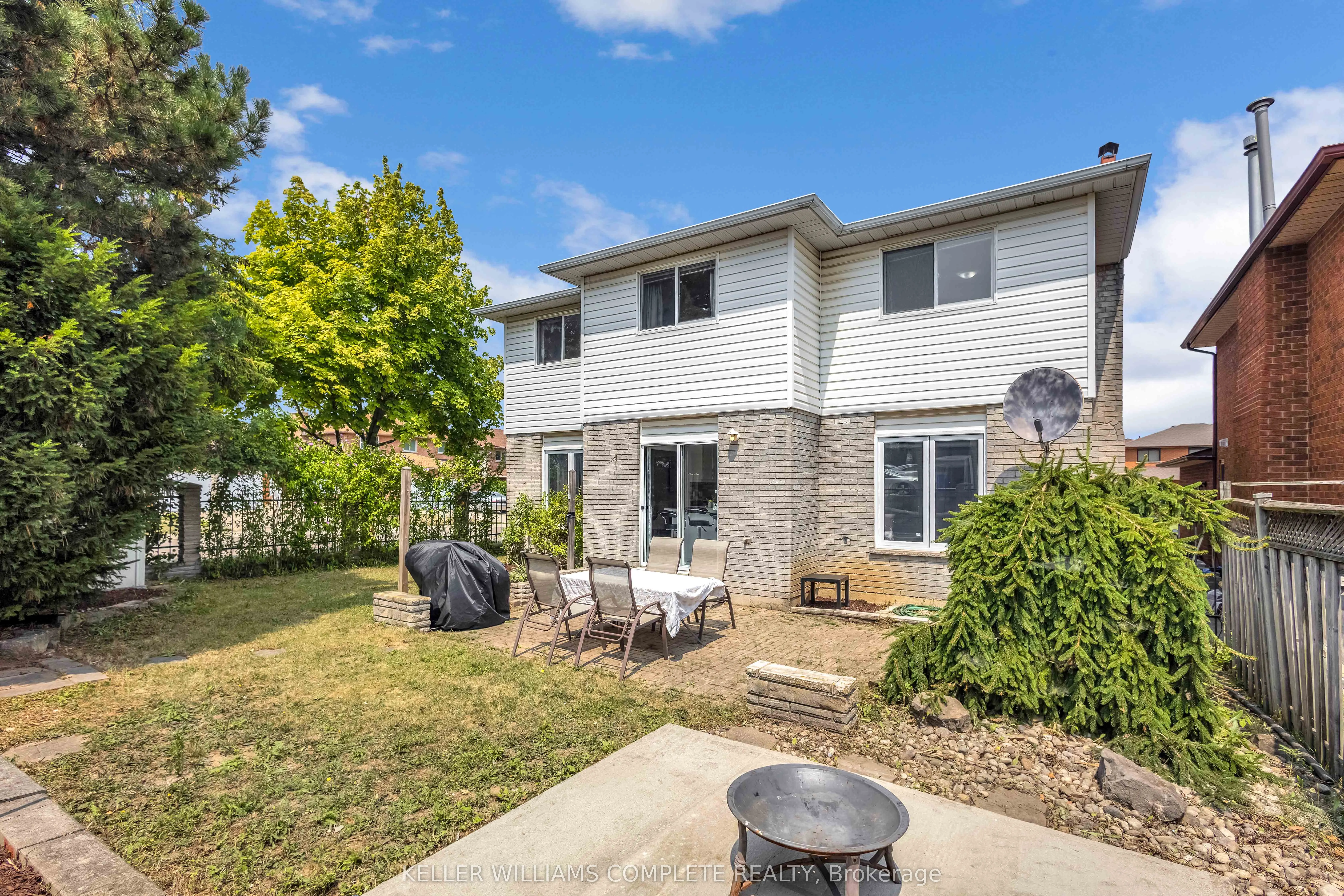 2 ROBESPIERRE Court