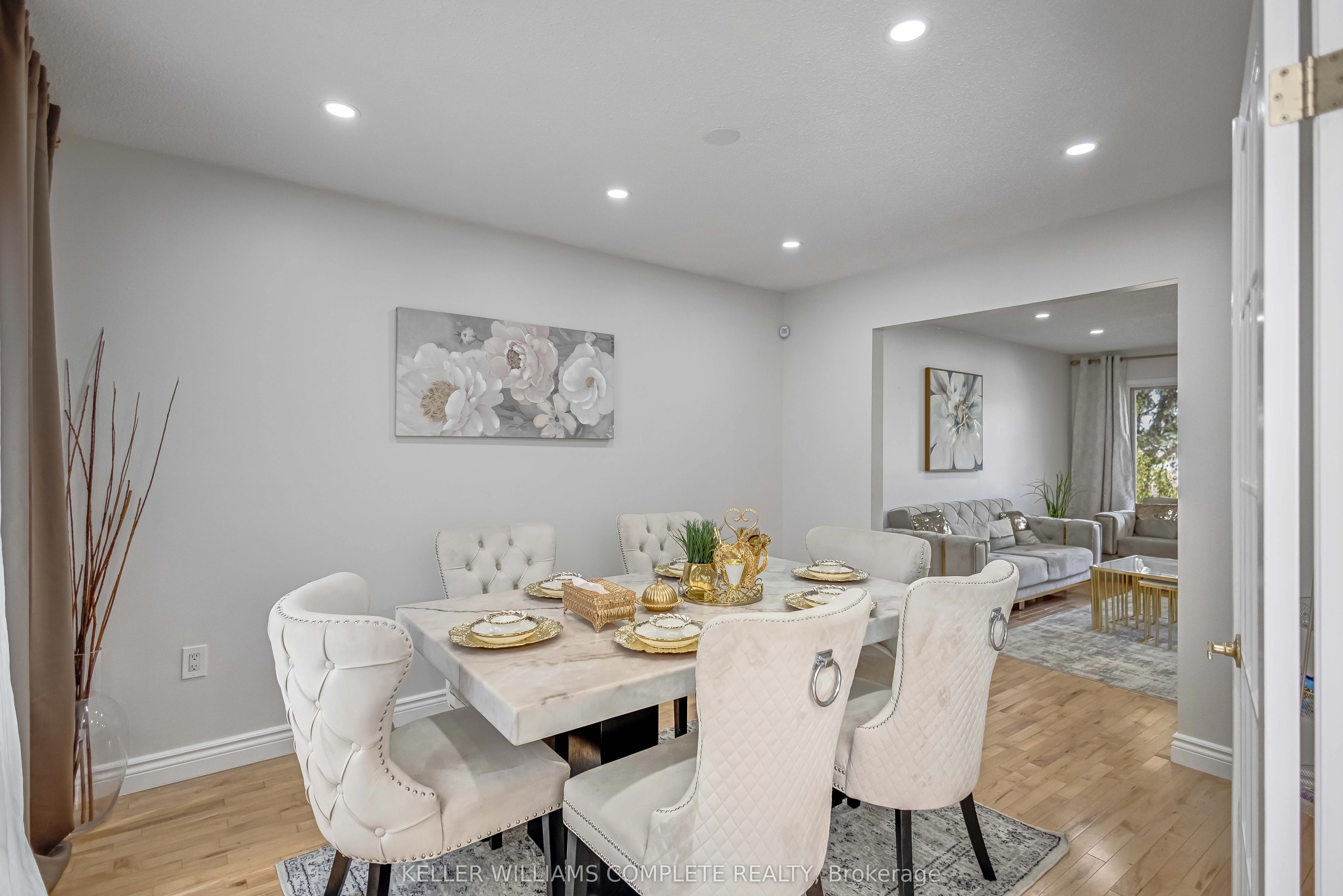 2 ROBESPIERRE Court