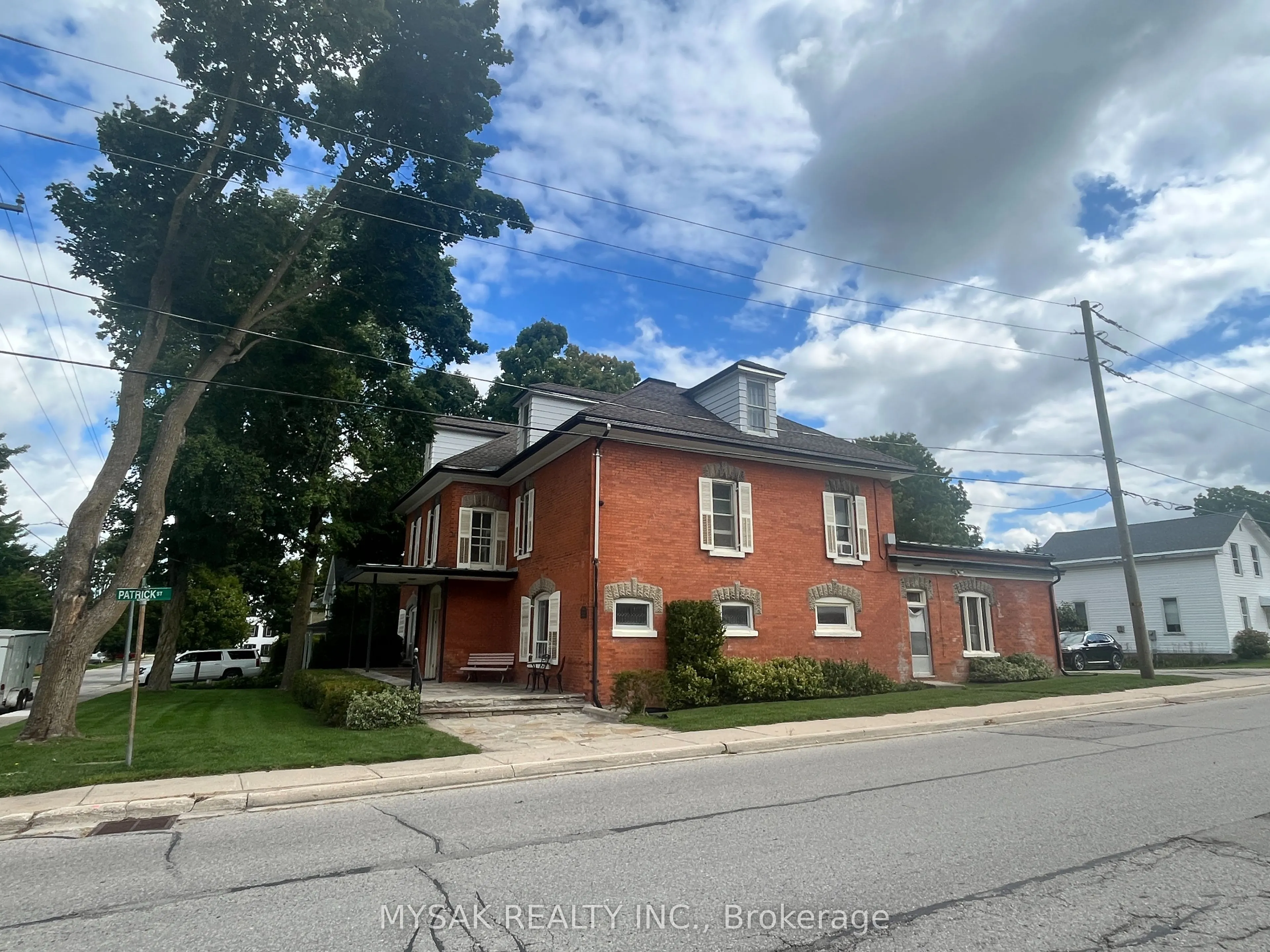 315 Centre Street