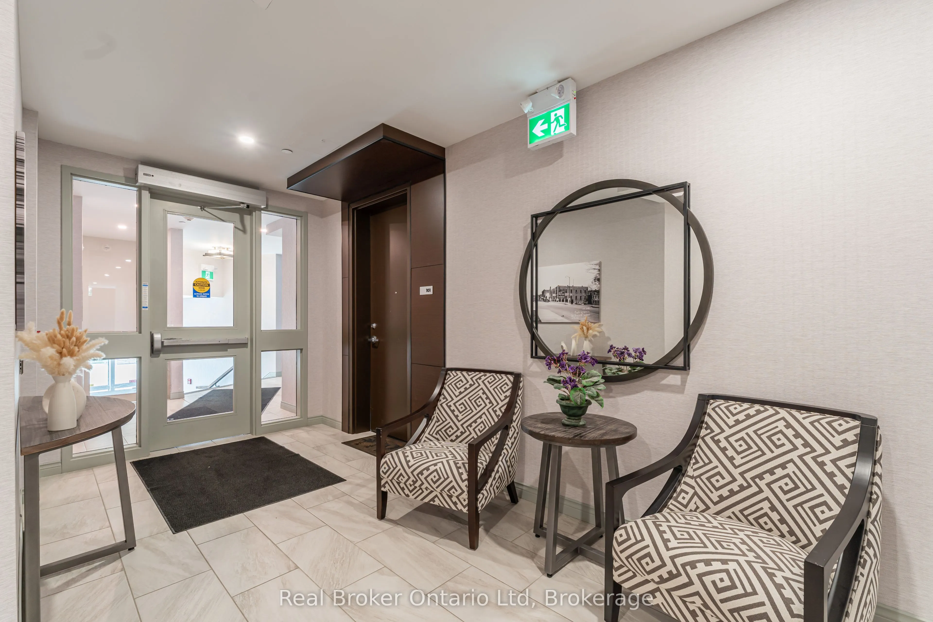 80 9th Street E, #305