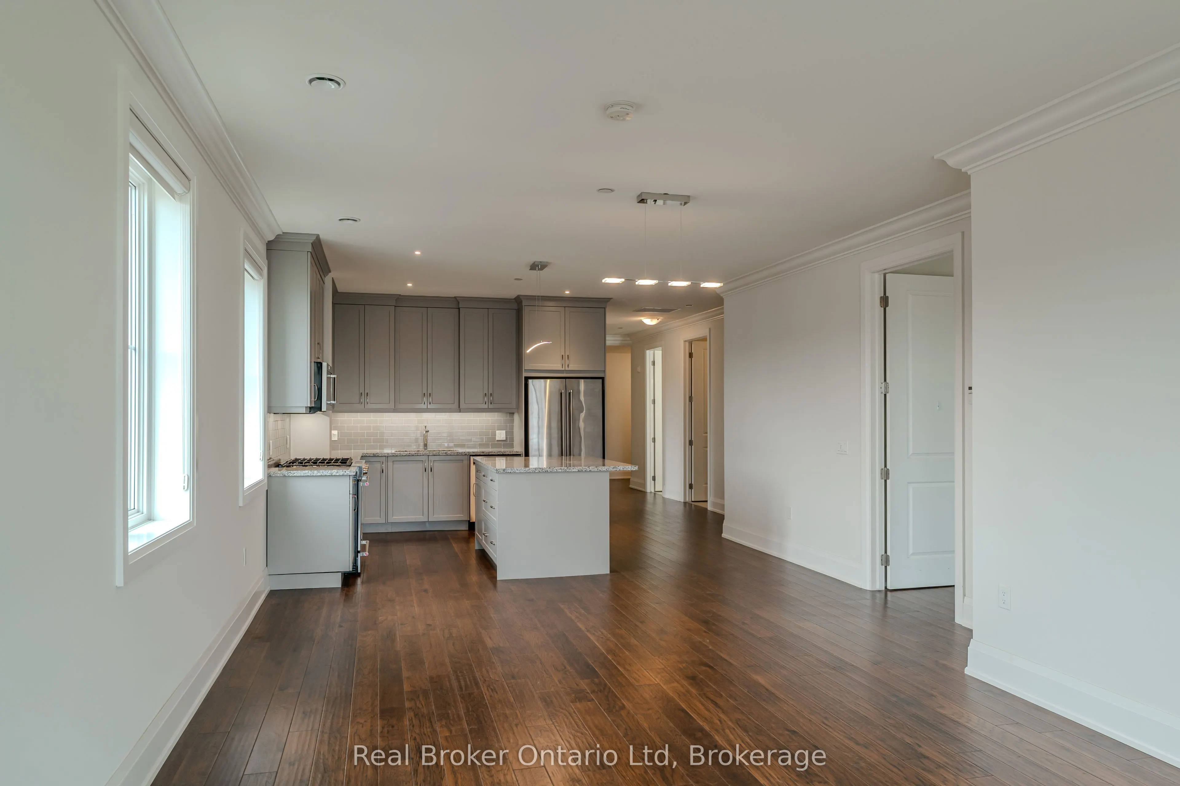 80 9th Street E, #305