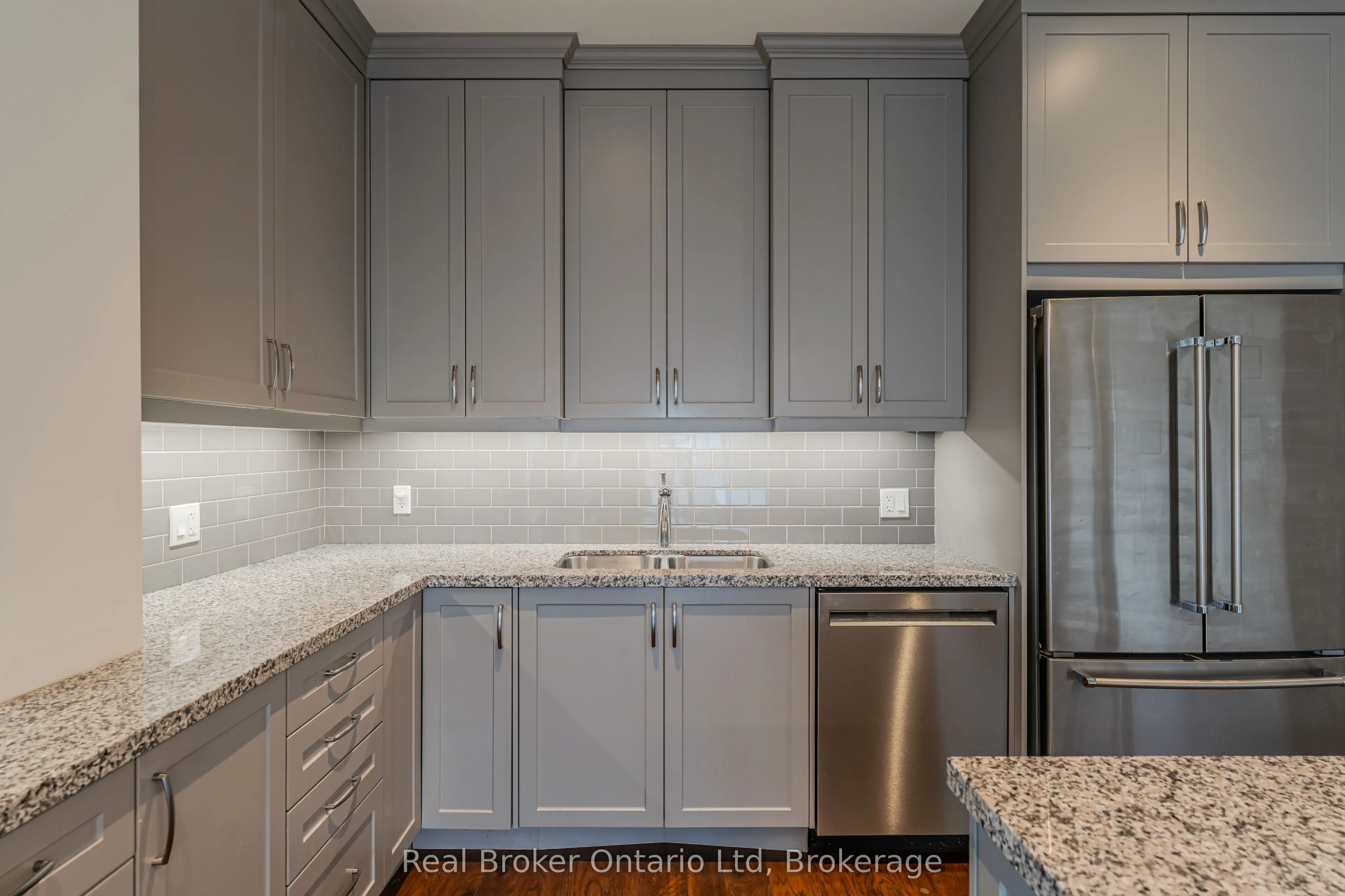 80 9th Street E, #305