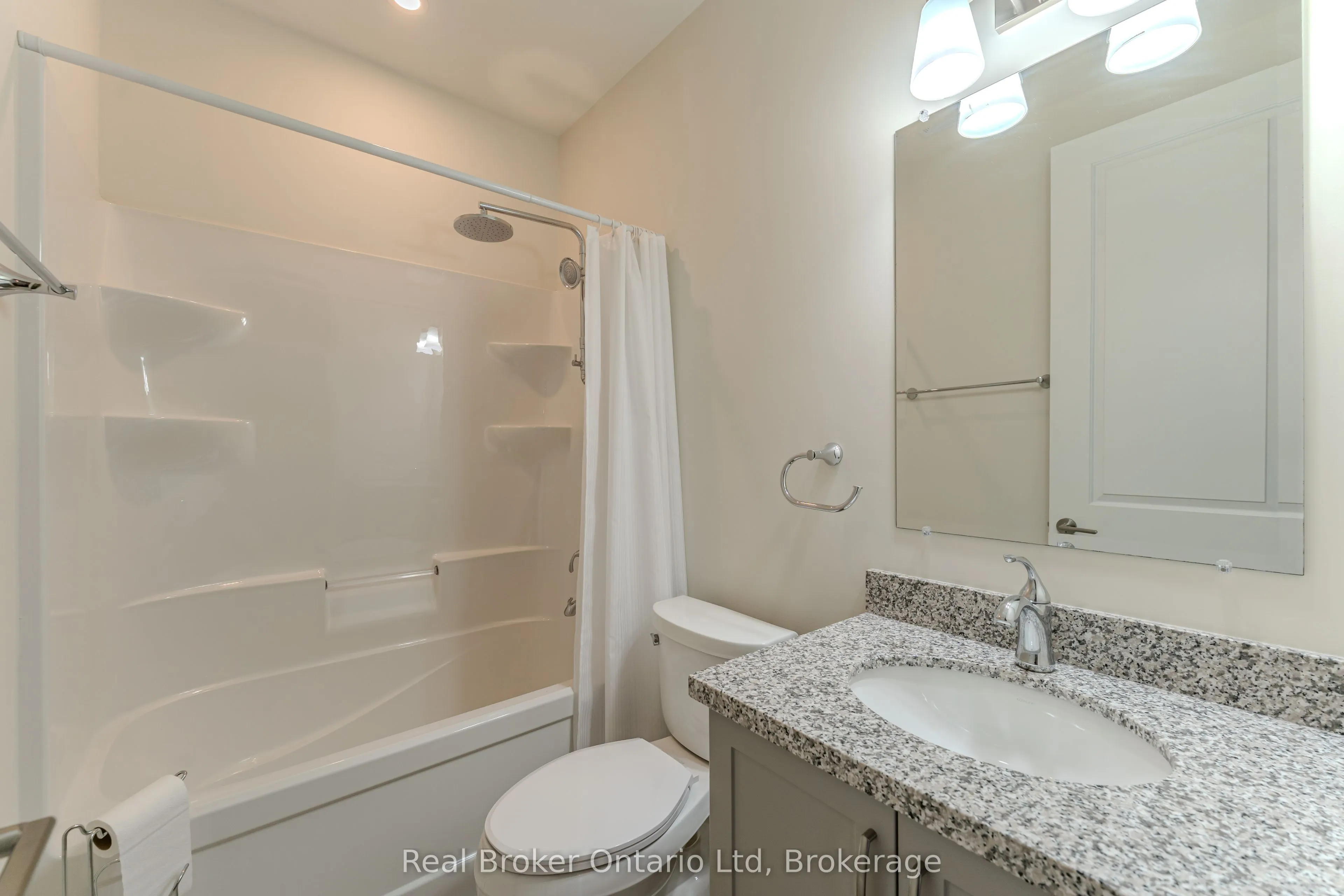 80 9th Street E, #305