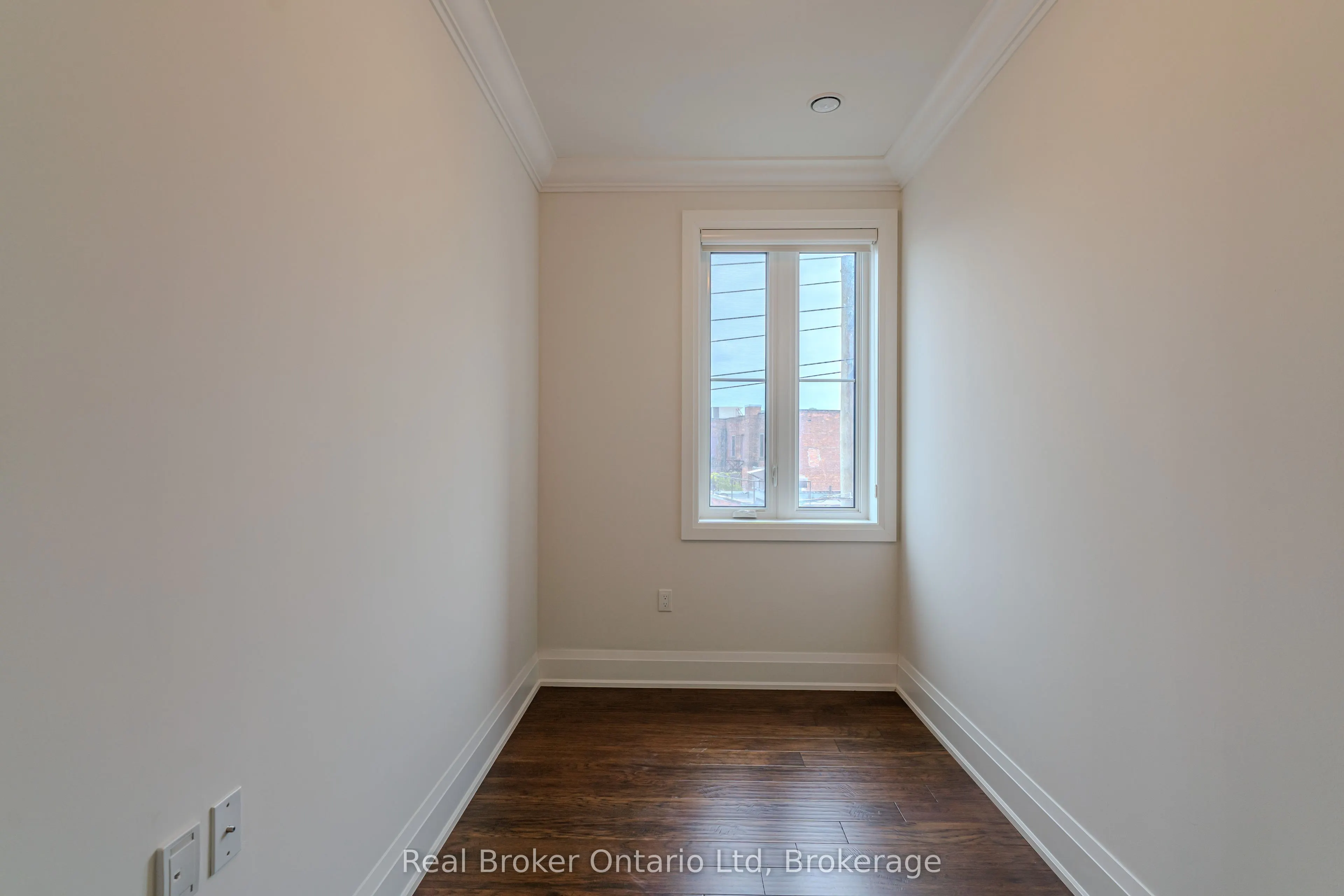 80 9th Street E, #305