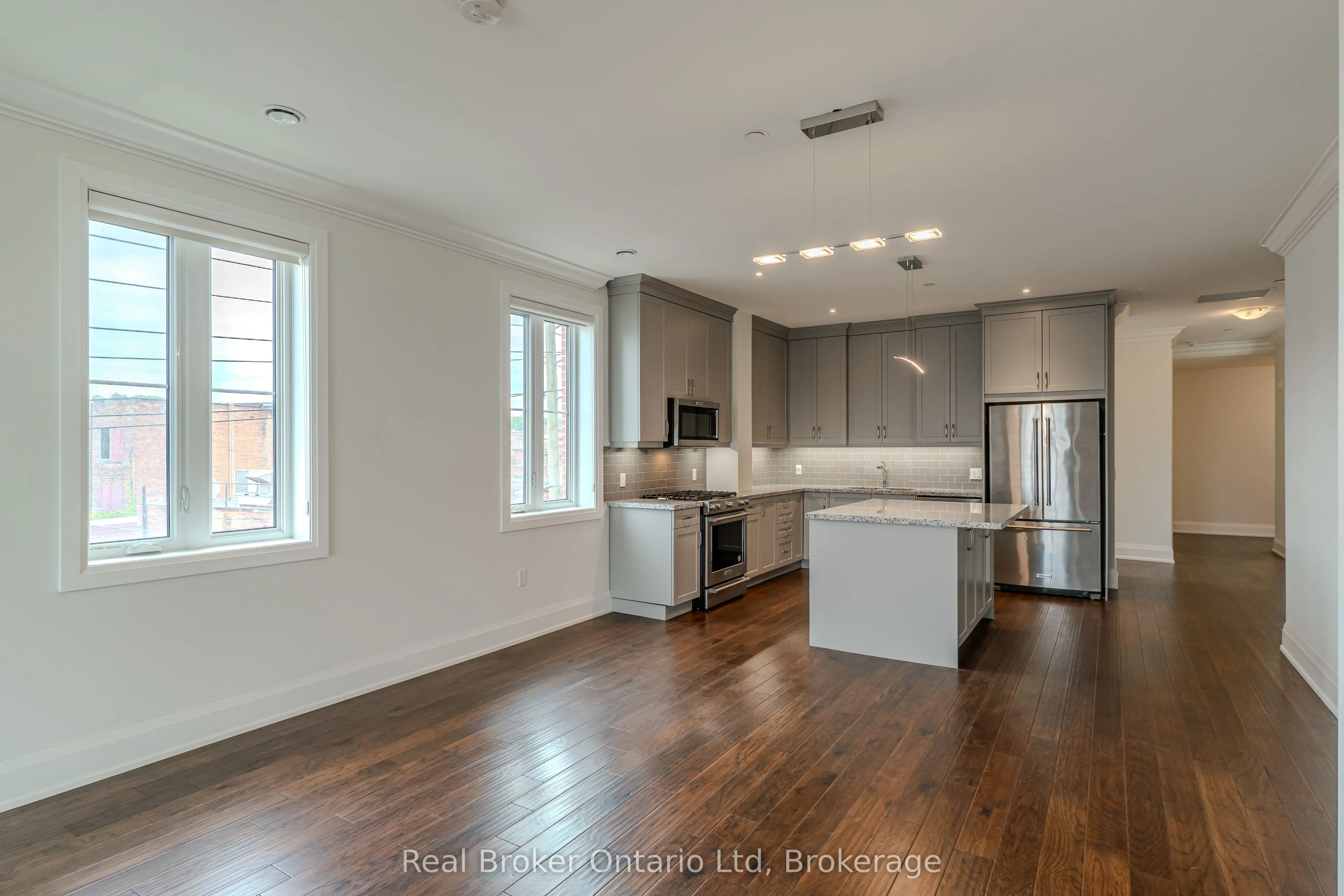80 9th Street E, #305