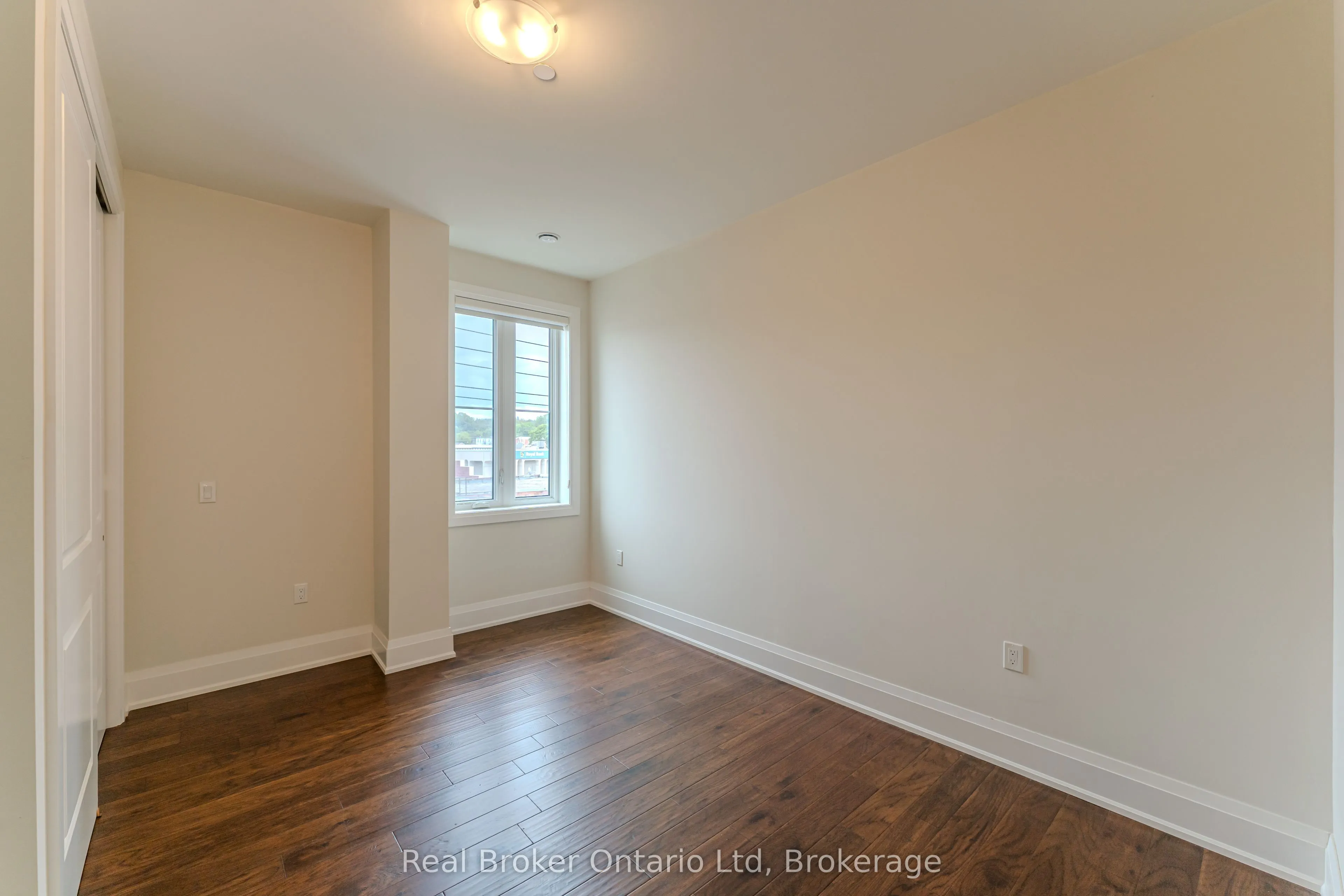 80 9th Street E, #305