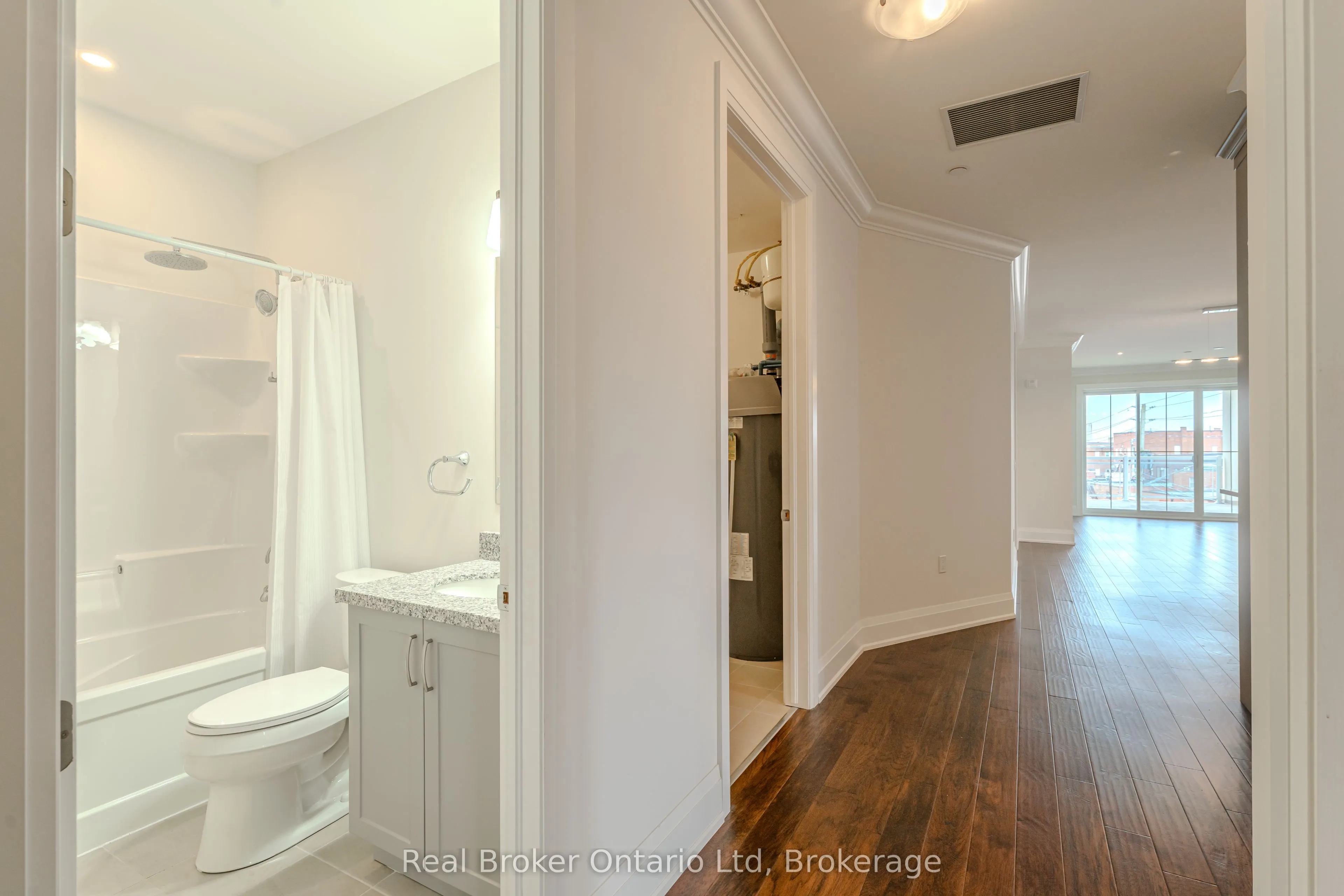80 9th Street E, #305