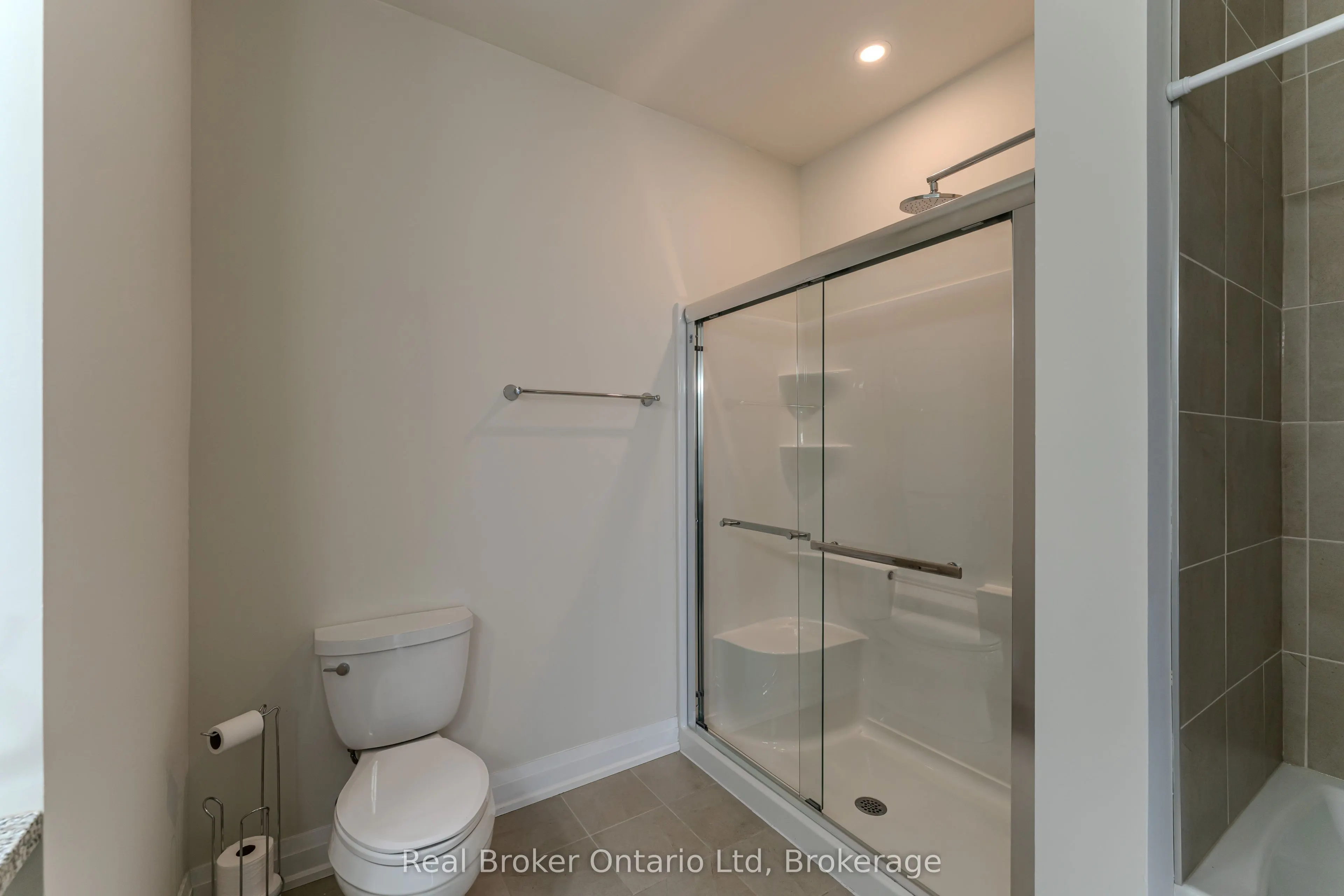 80 9th Street E, #305