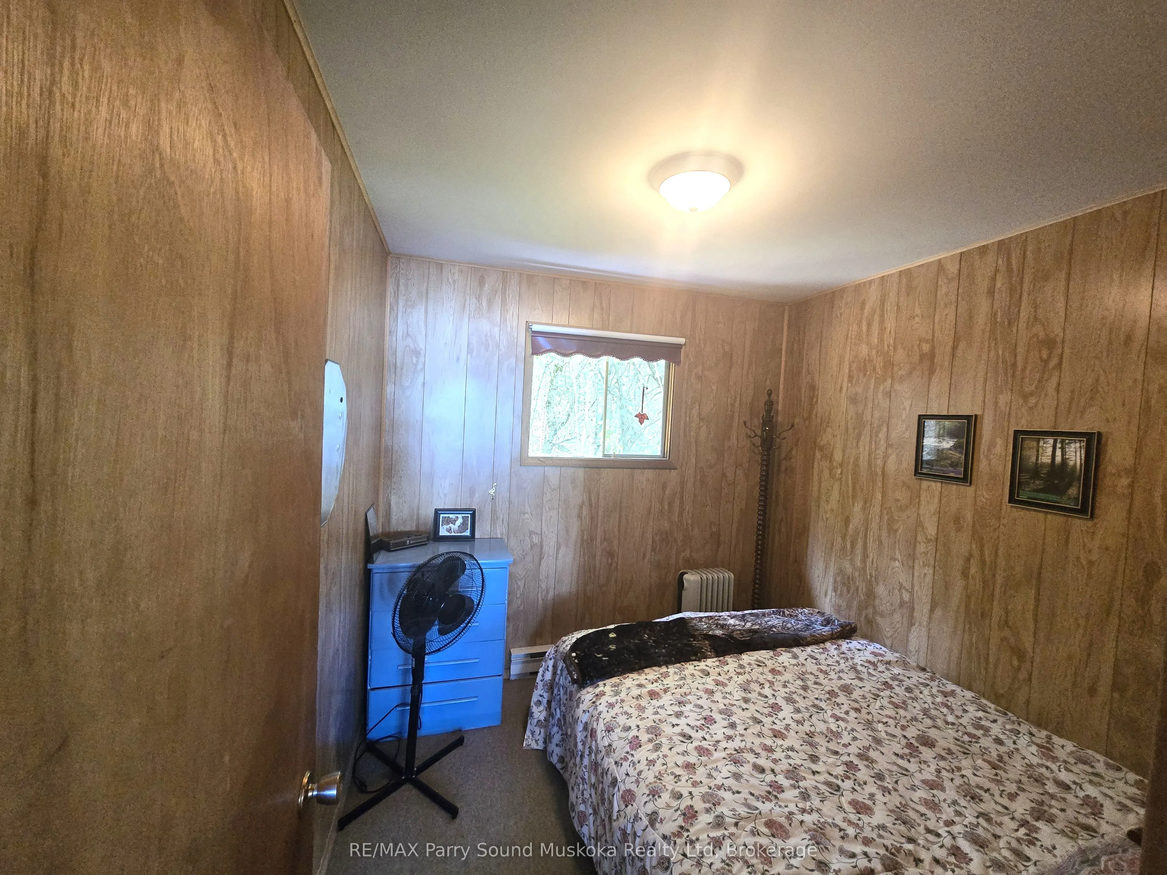 216 Lorimer Lake
