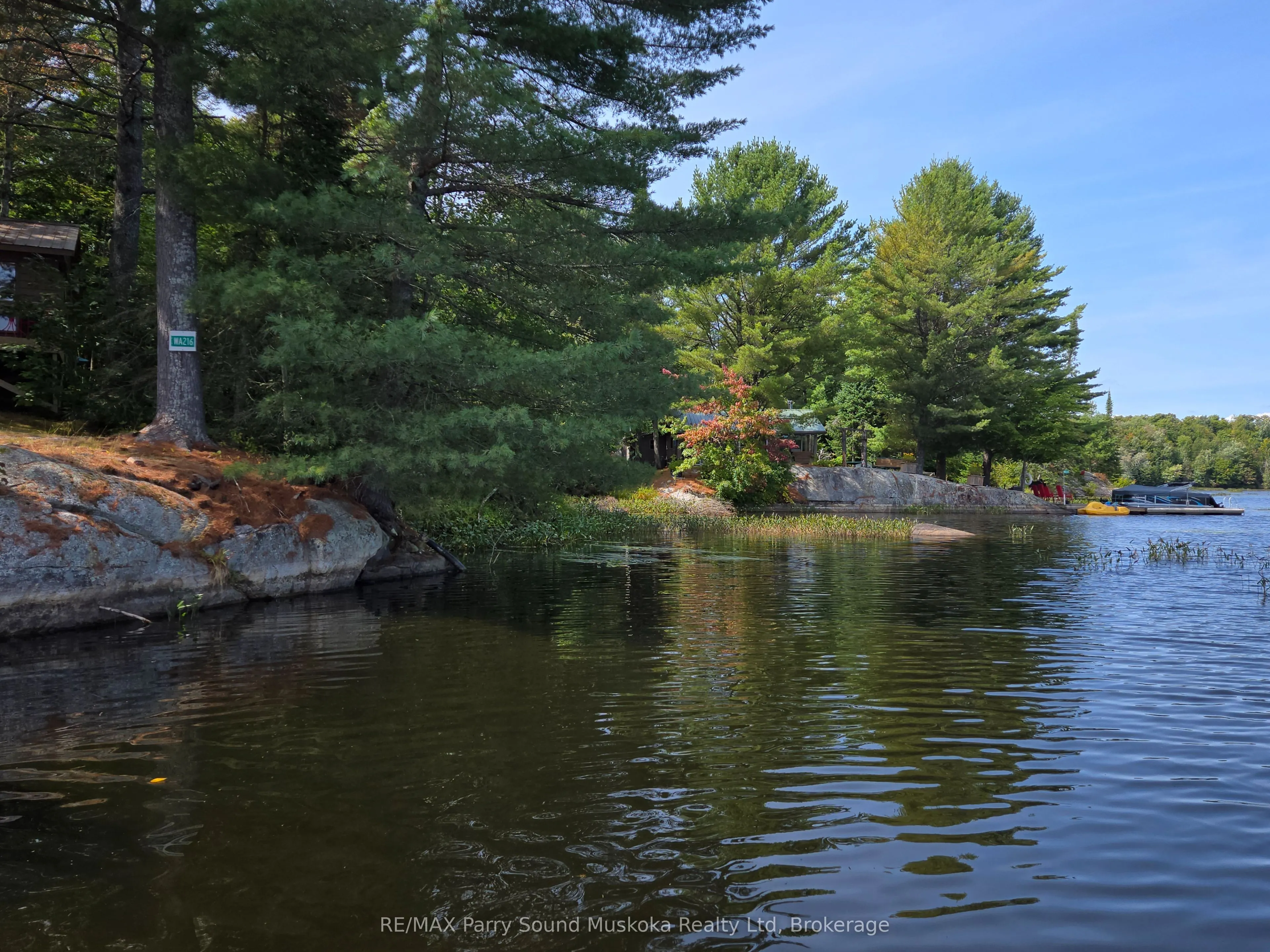 216 Lorimer Lake