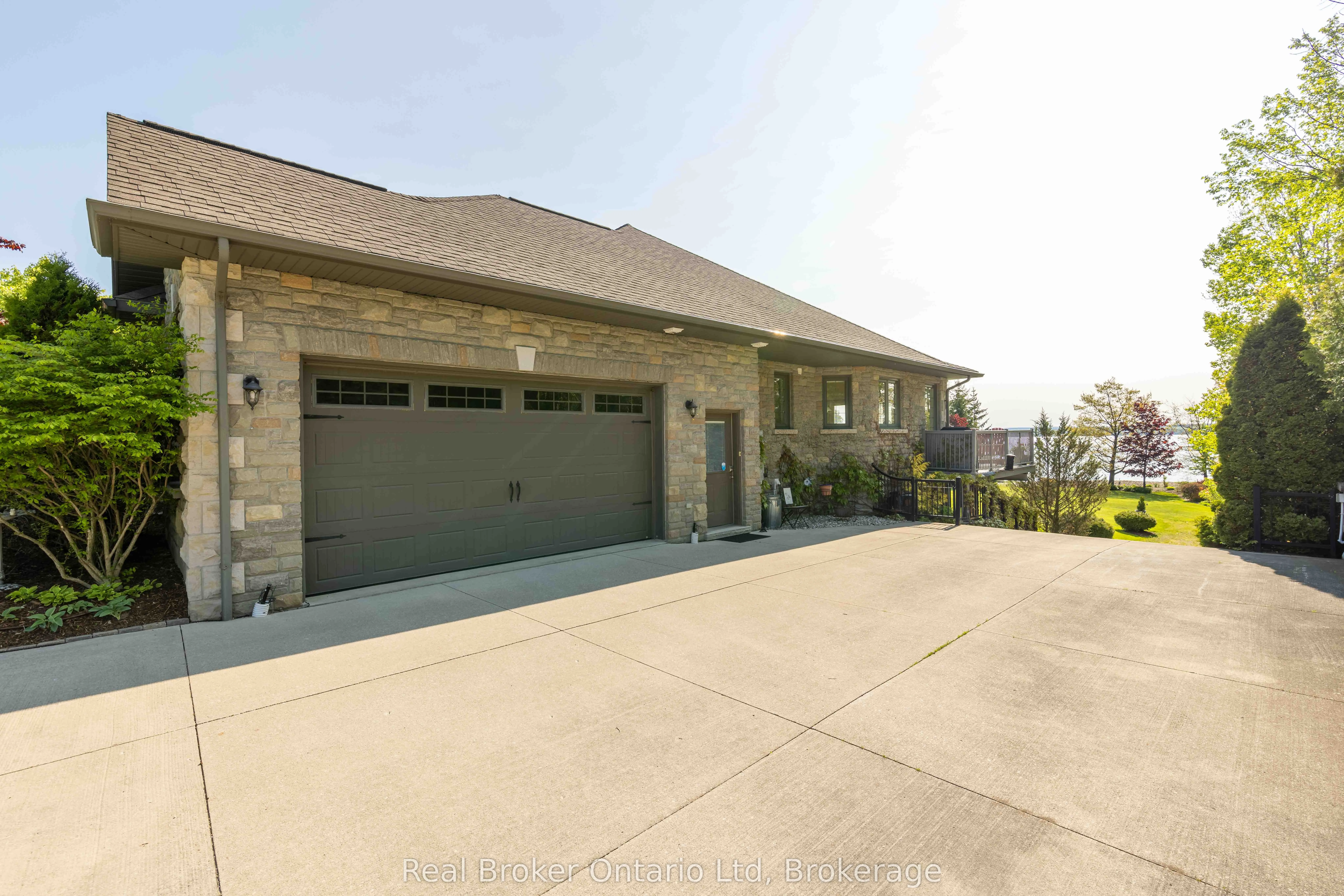 361 Balmy Beach Road
