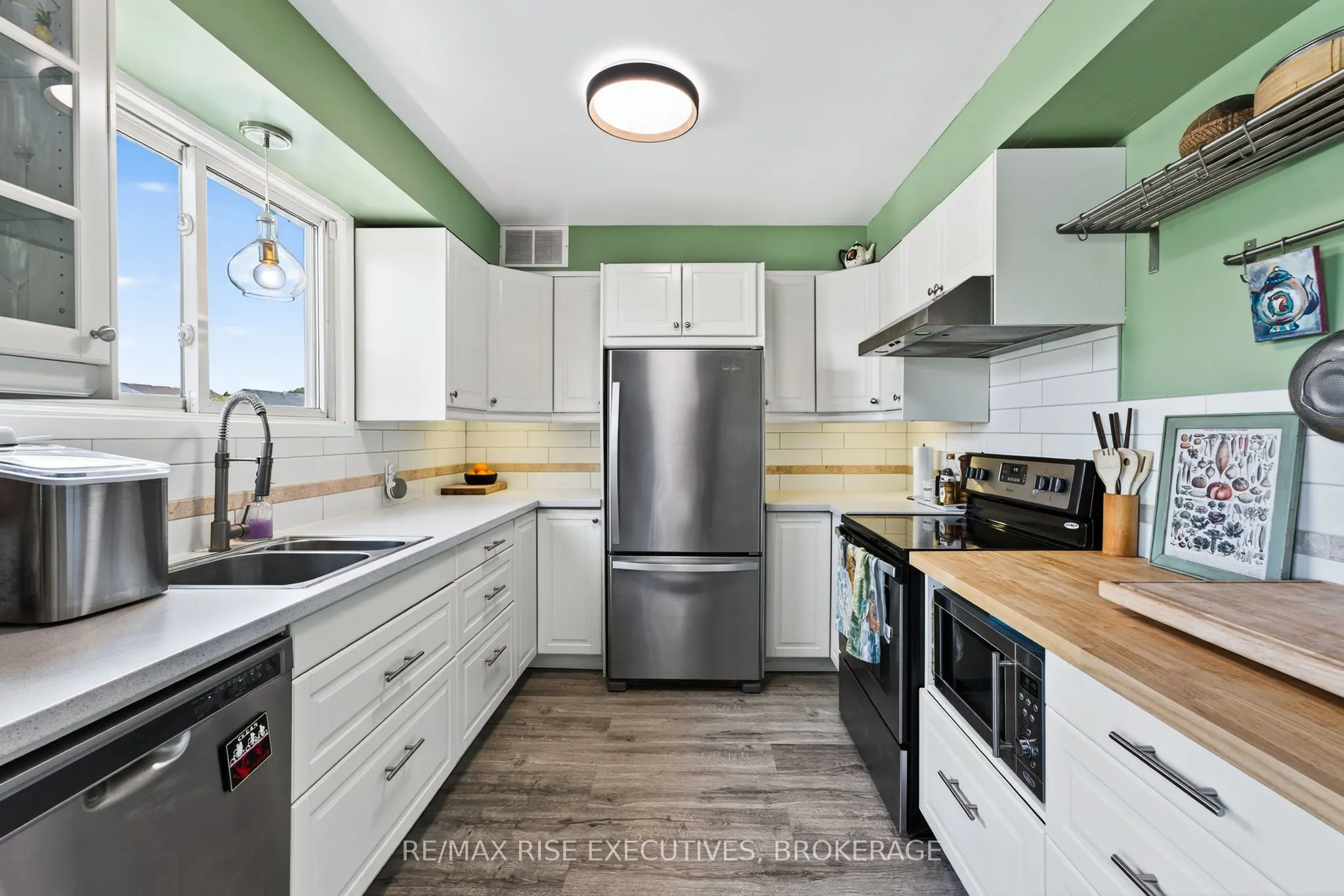 794 Littlestone Crescent