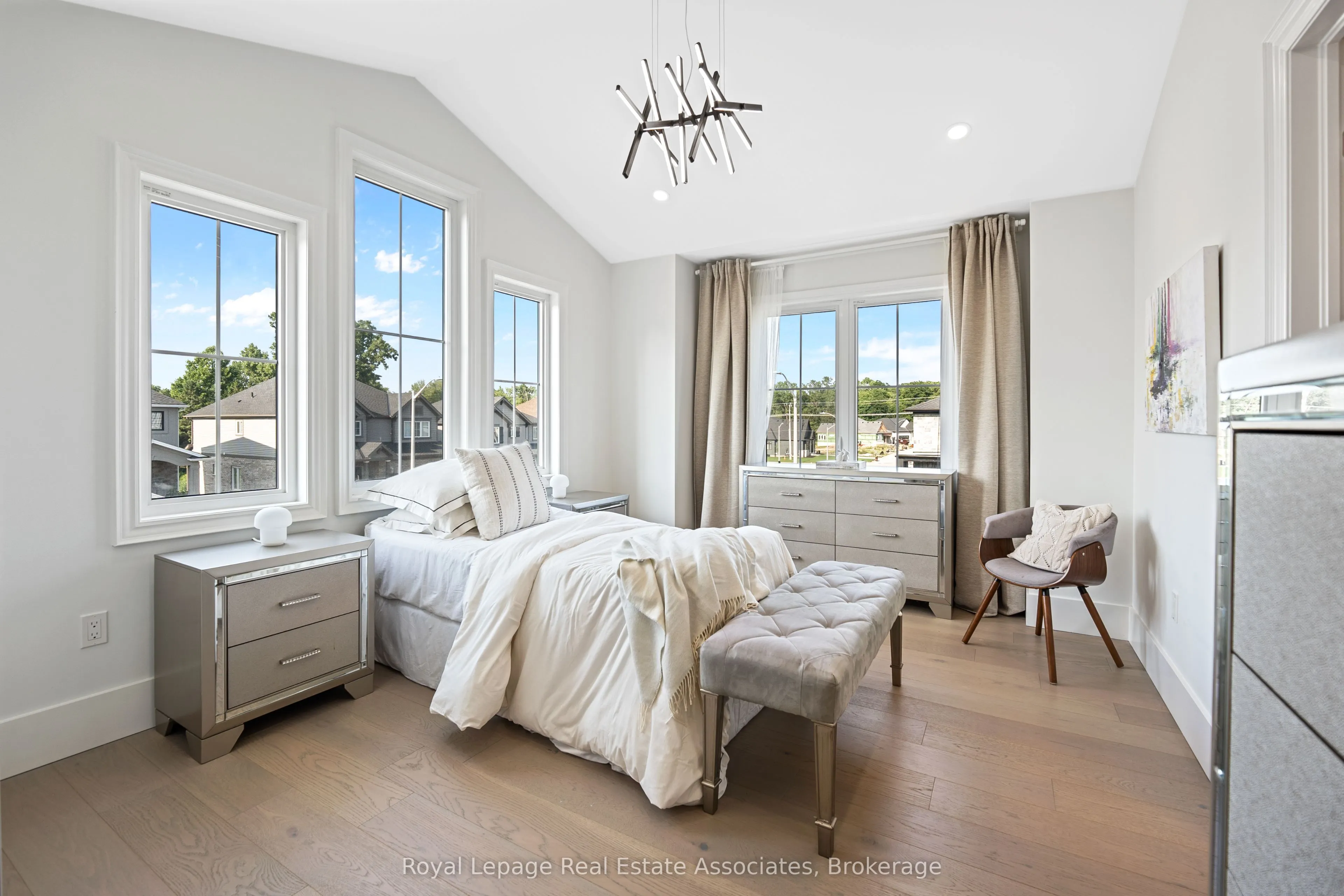 3601 Carolinia Court