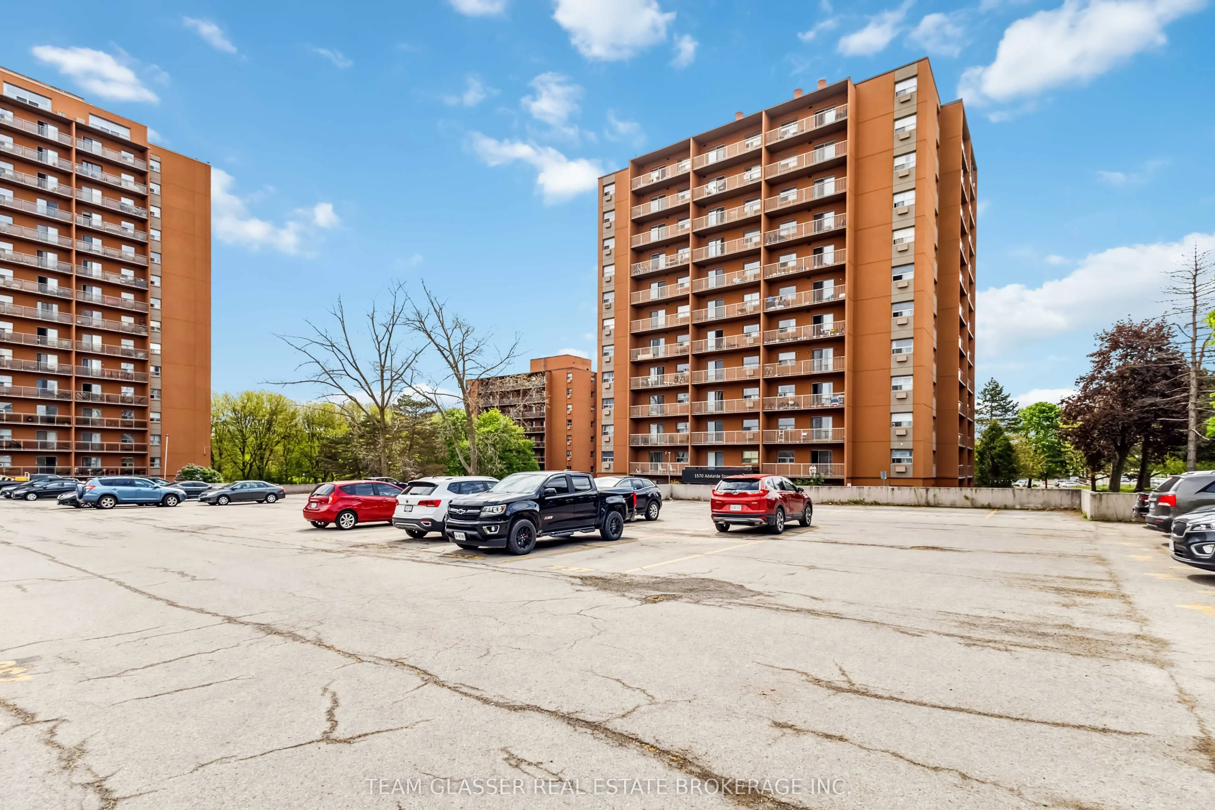 1560 Adelaide Street N, #112