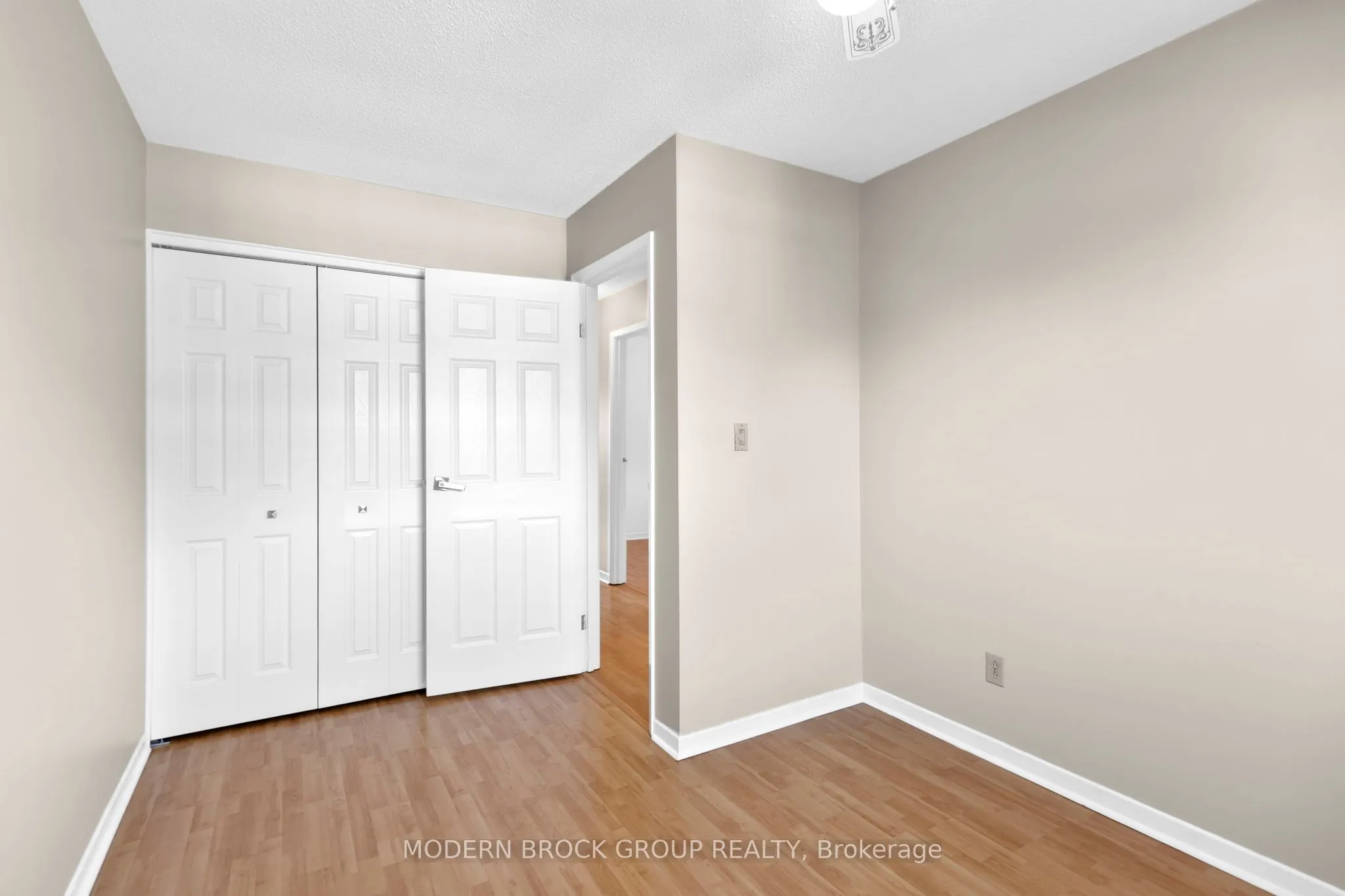 802 Cunningham Crescent