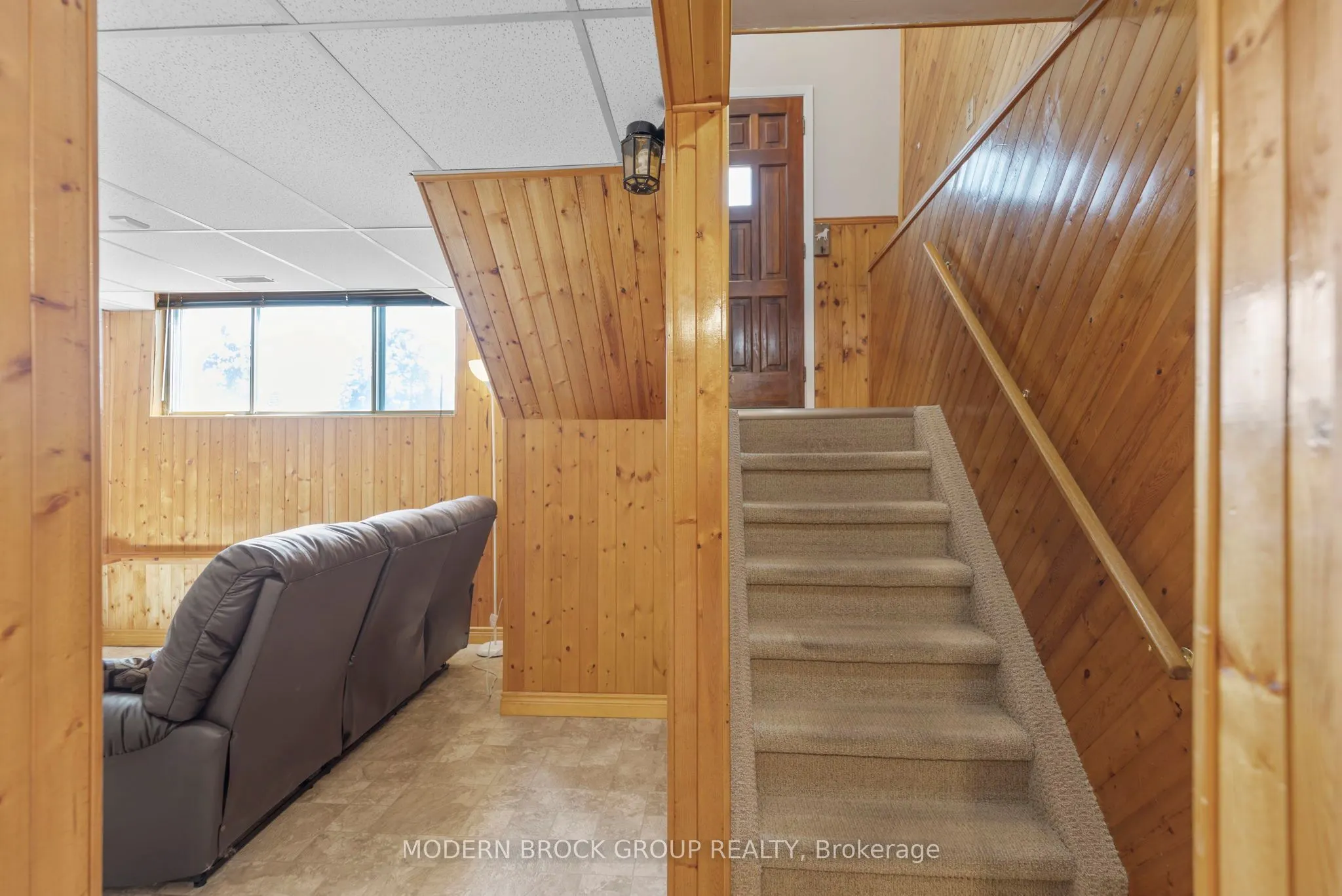 802 Cunningham Crescent