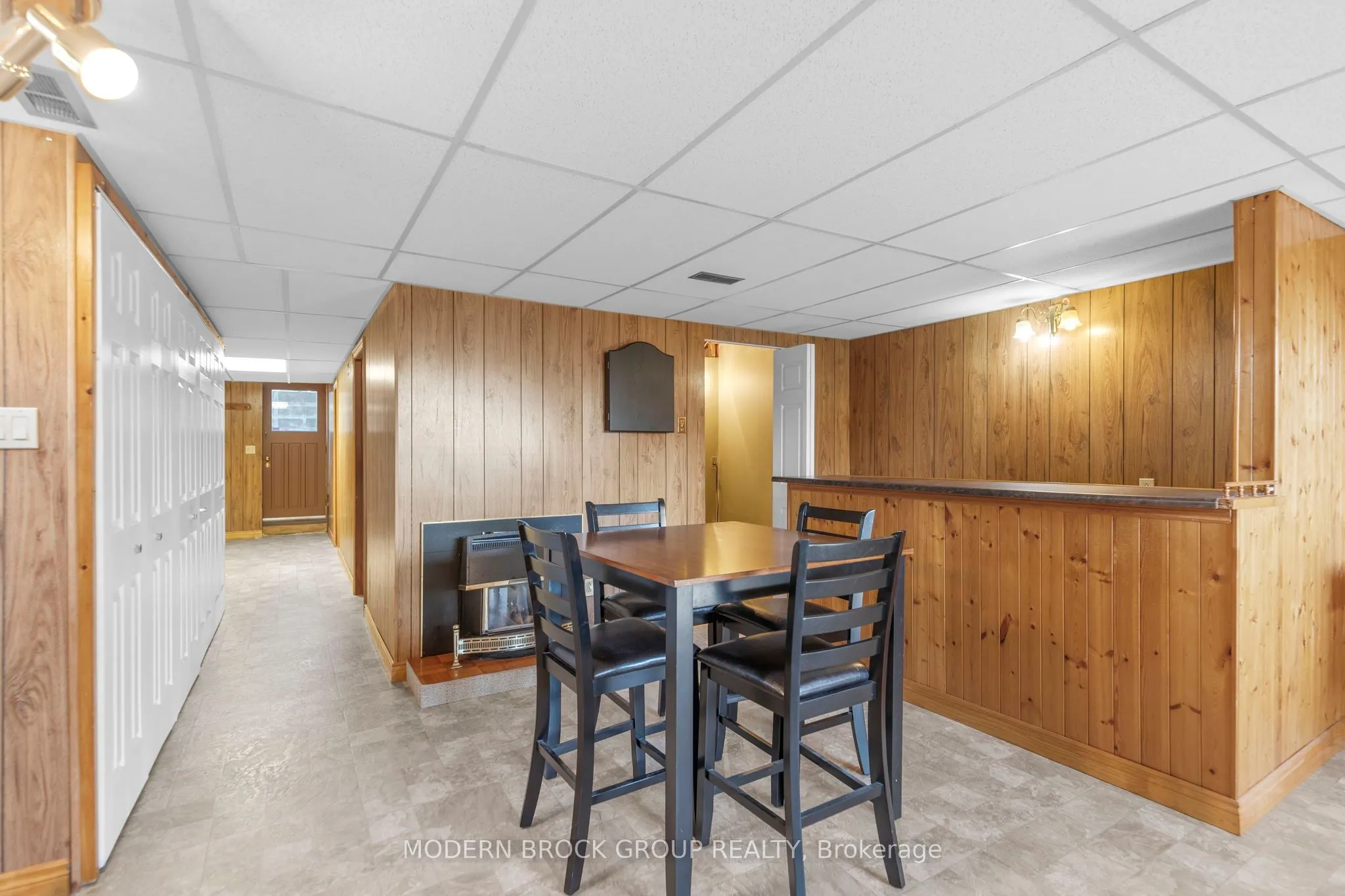 802 Cunningham Crescent