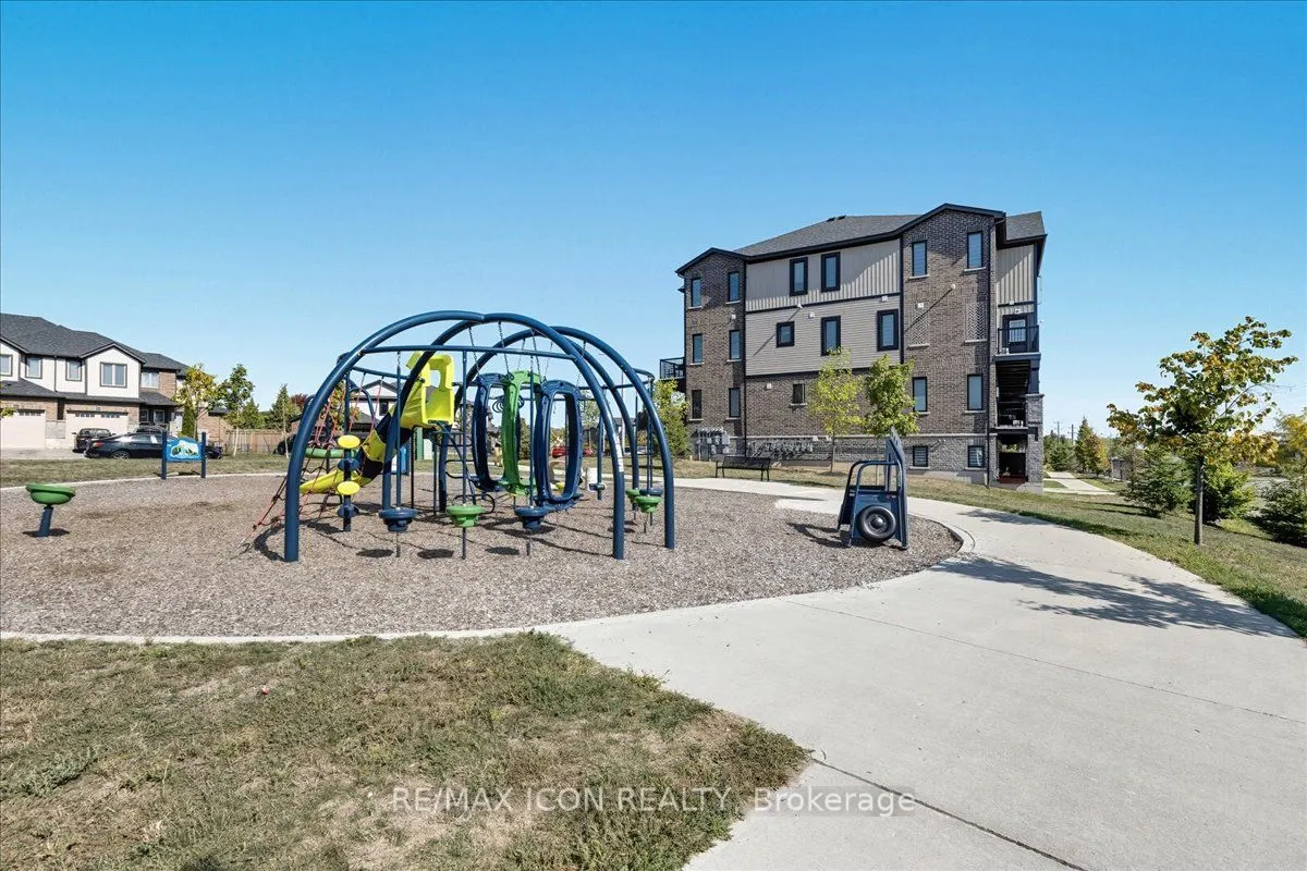 160 Rochefort Street, #D11
