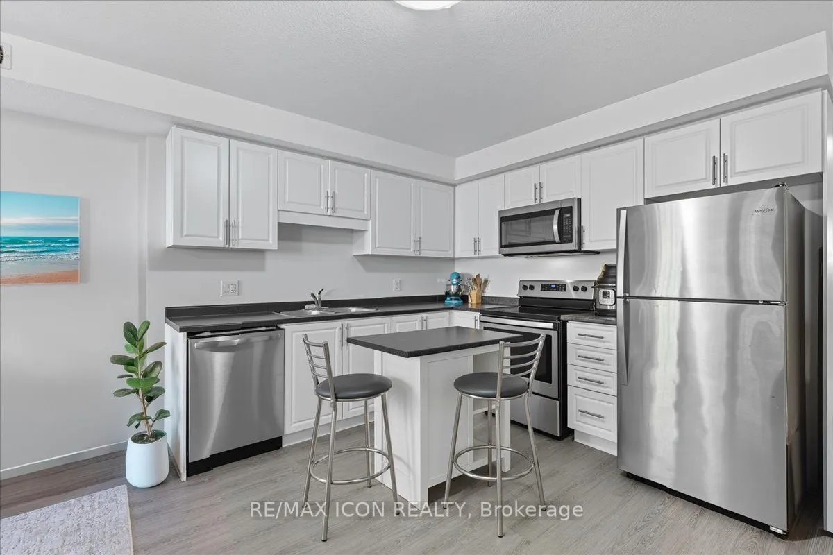 160 Rochefort Street, #D11