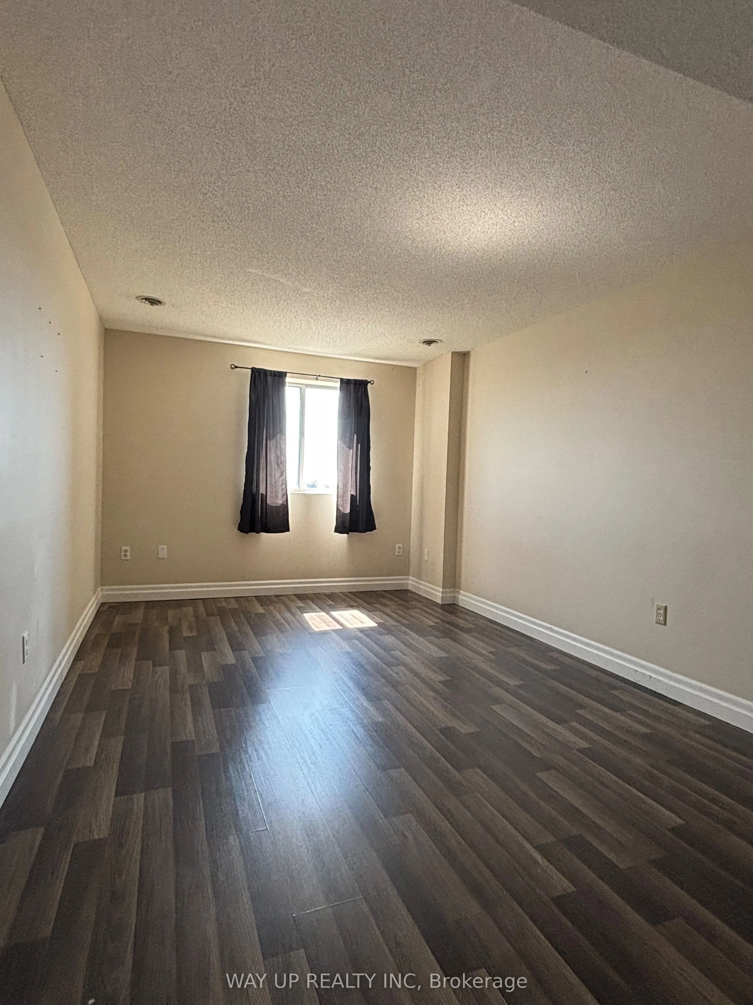 30 Chapman Court, #904