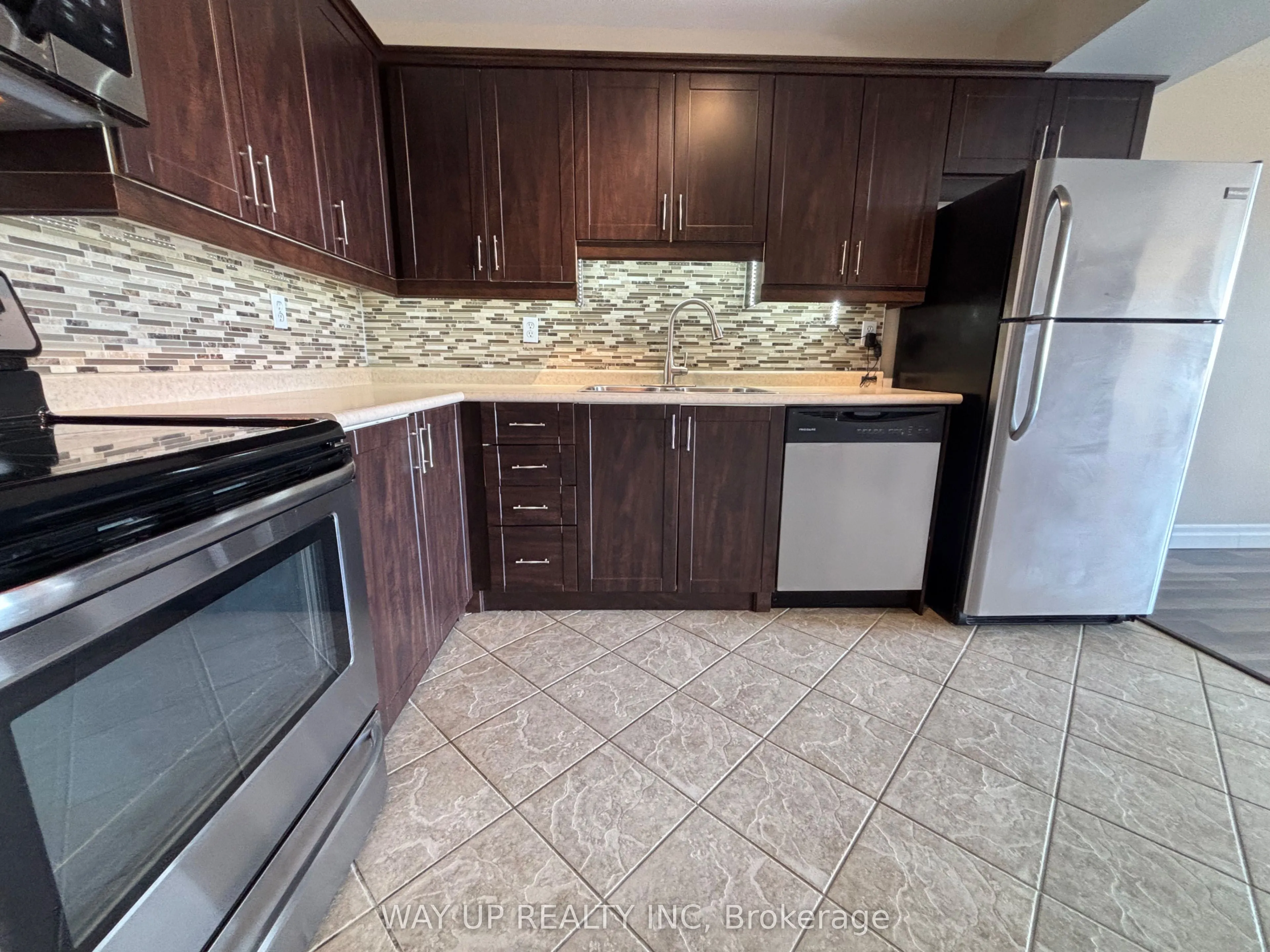 30 Chapman Court, #904