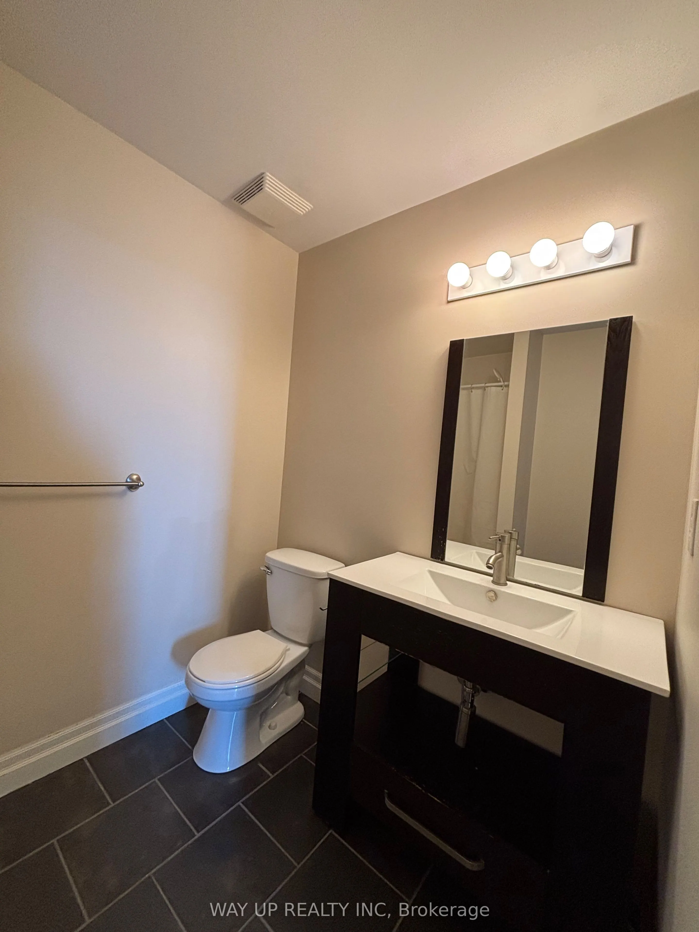 30 Chapman Court, #904