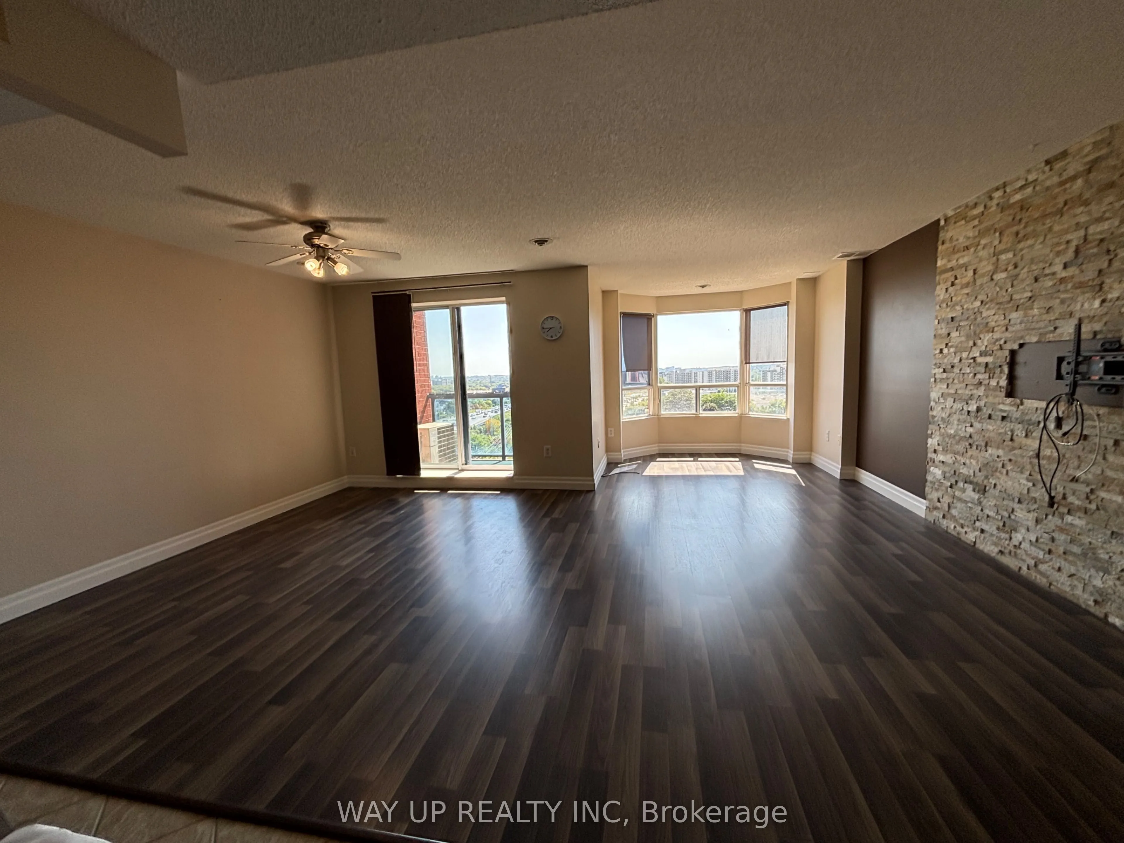30 Chapman Court, #904