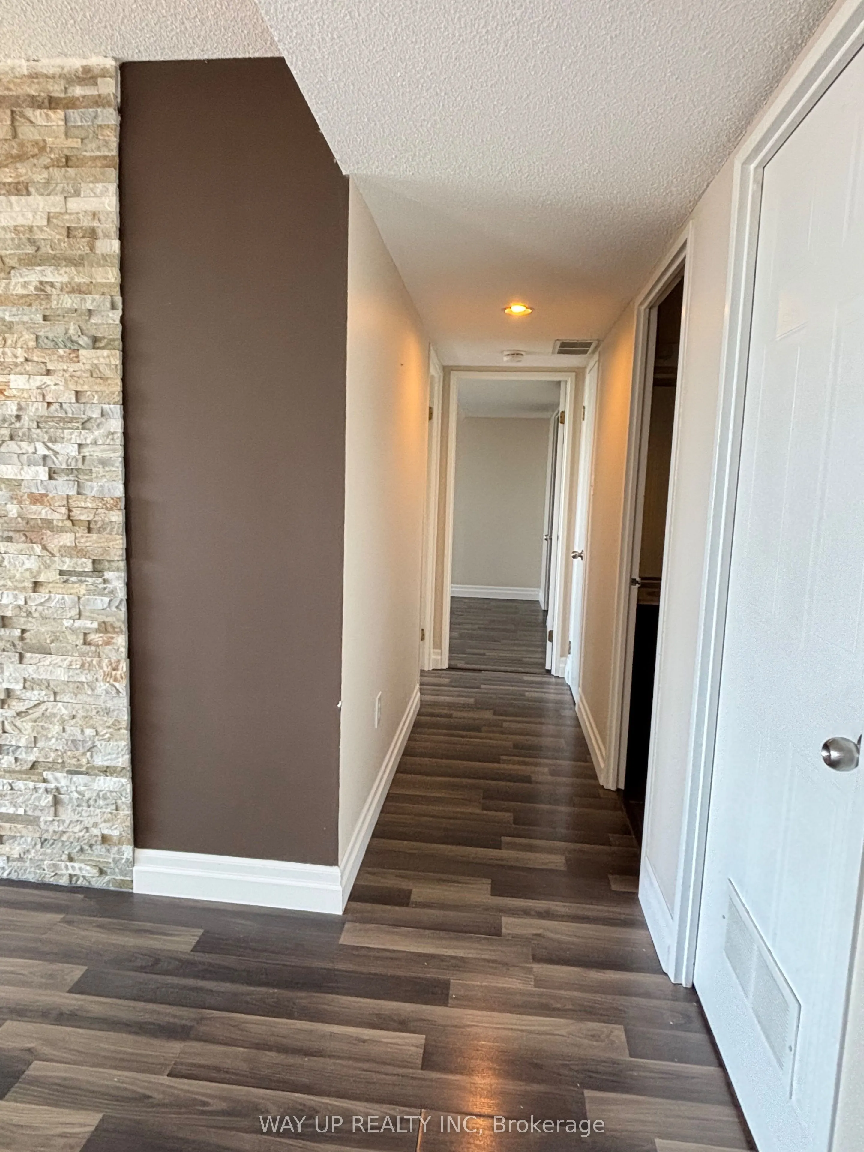 30 Chapman Court, #904