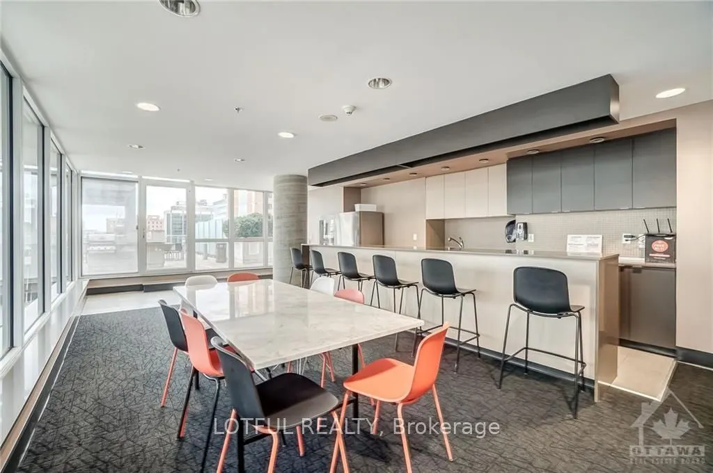 324 LAURIER AVE Street W, #1002
