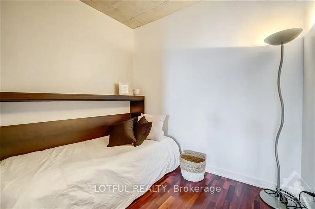324 LAURIER AVE Street W, #1002