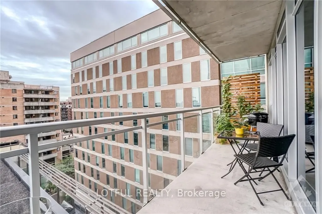 324 LAURIER AVE Street W, #1002