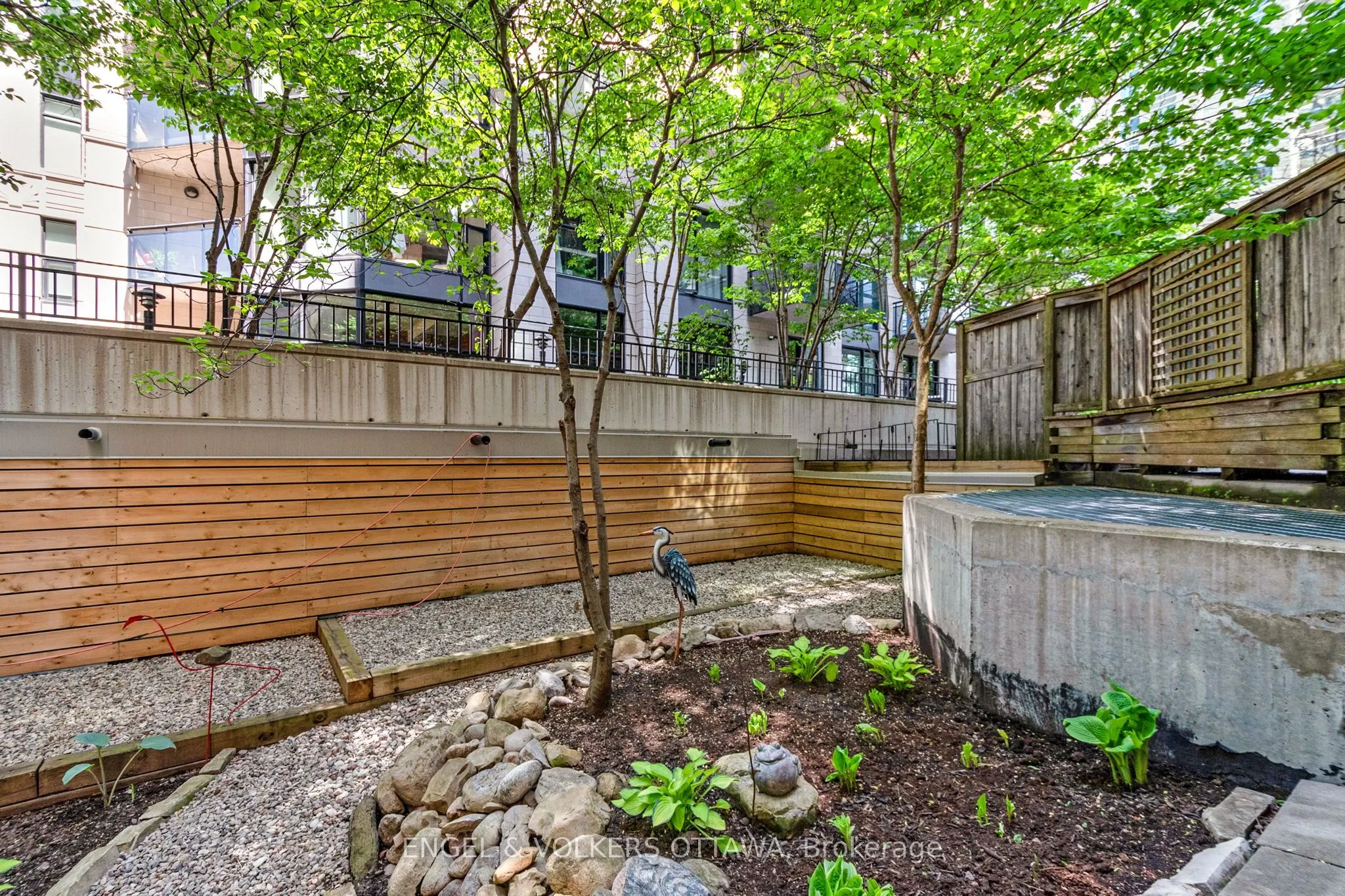 375 Lisgar Street, #203